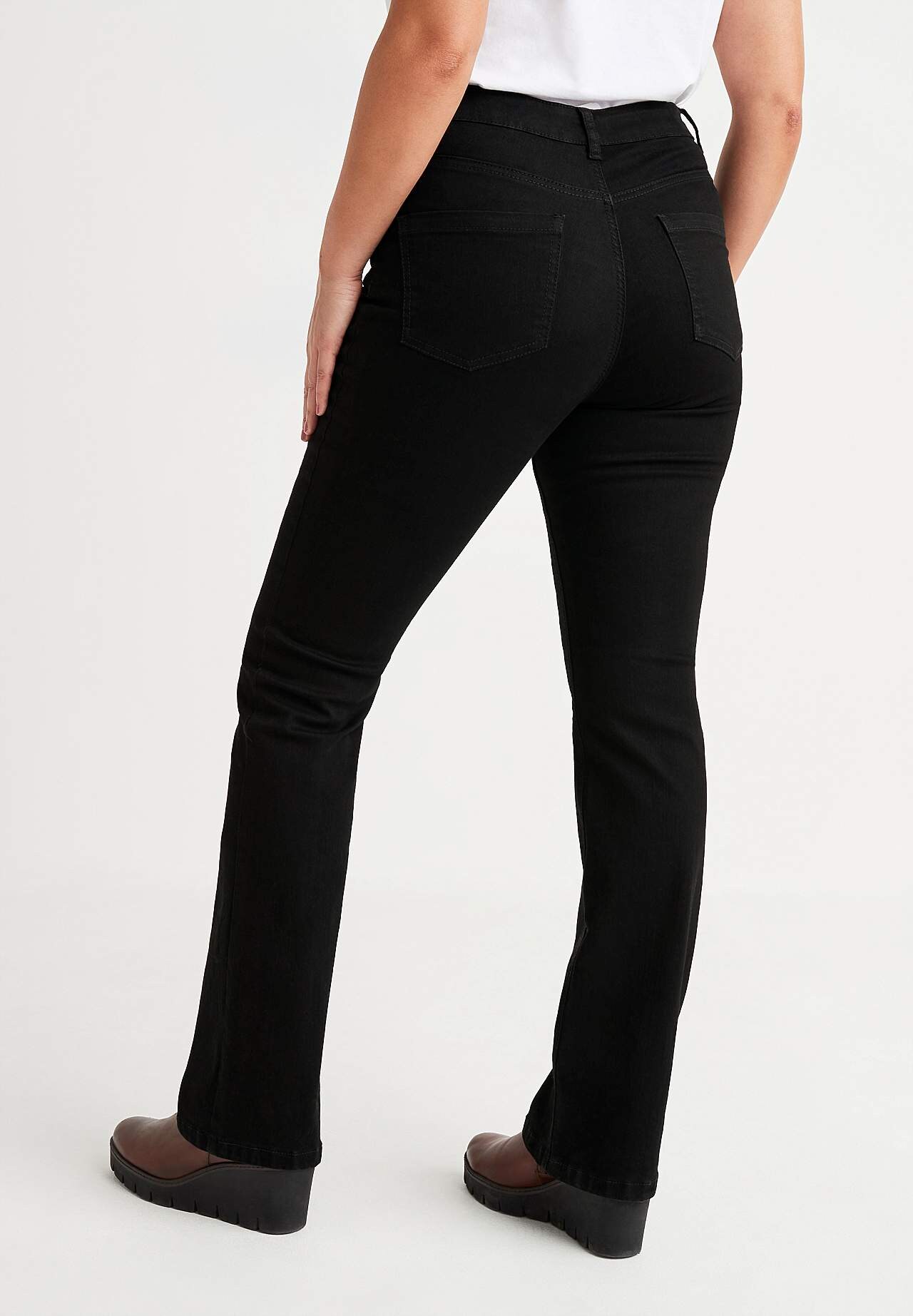 Let udsvingende jeans Nikita