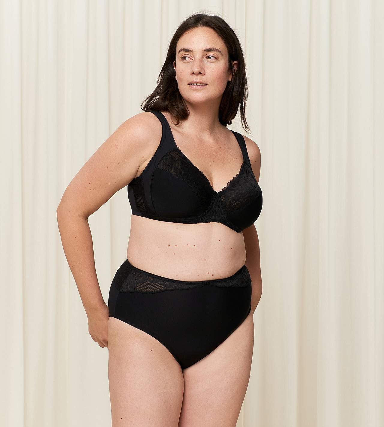 Bh med bøjler med dejlige blondedetaljer Modern Lace+ Cotton