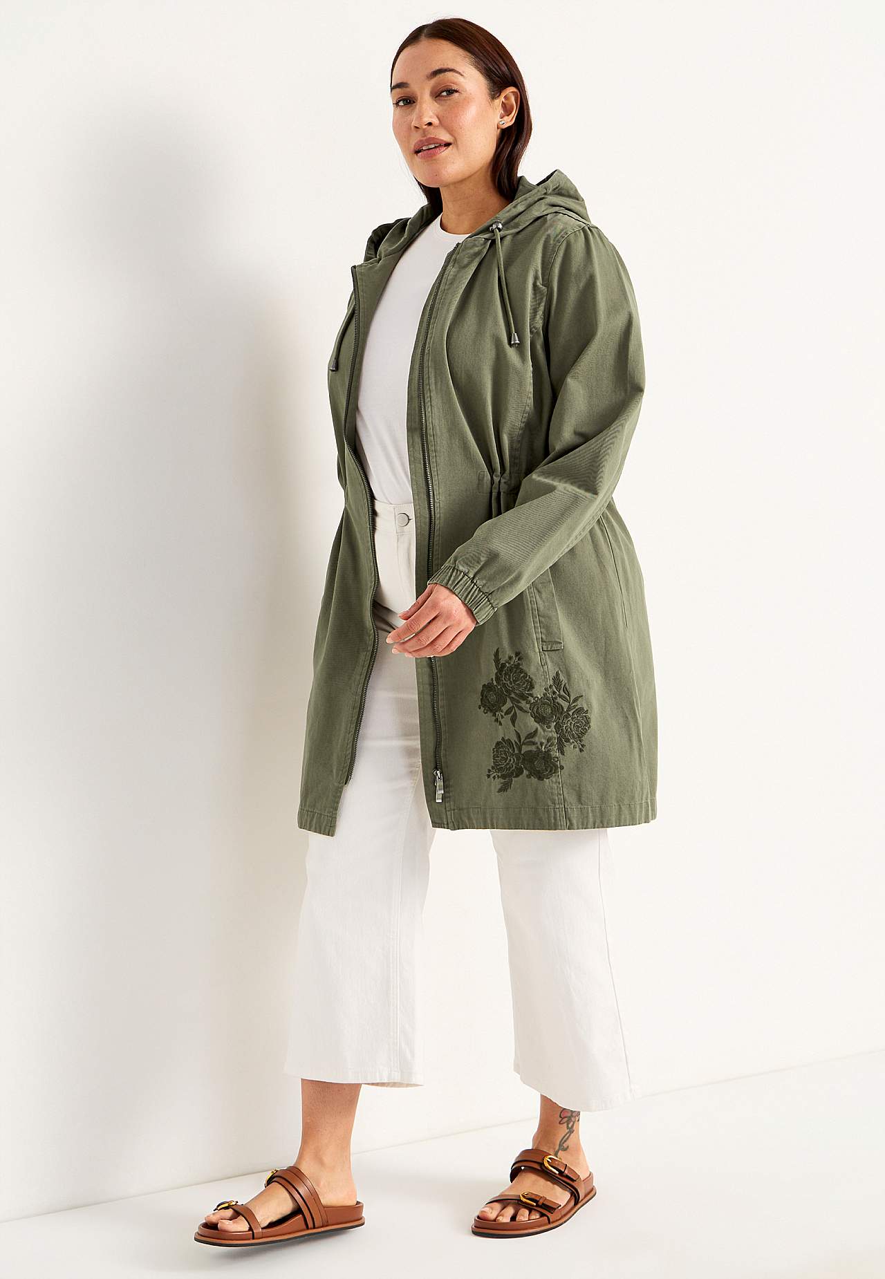 Parka med broderi