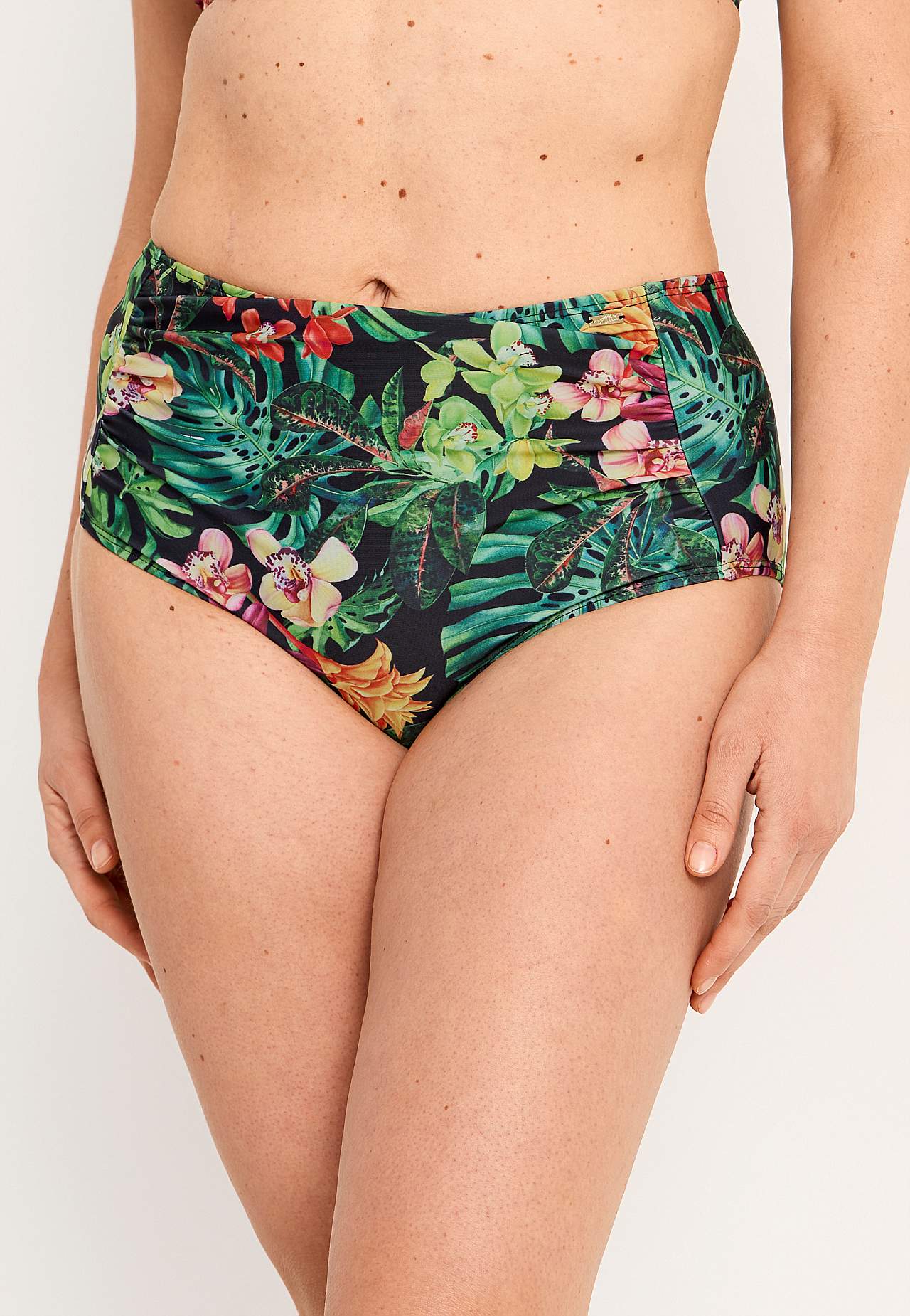 Bikiniunderdel med høj talje og et blomstermønster