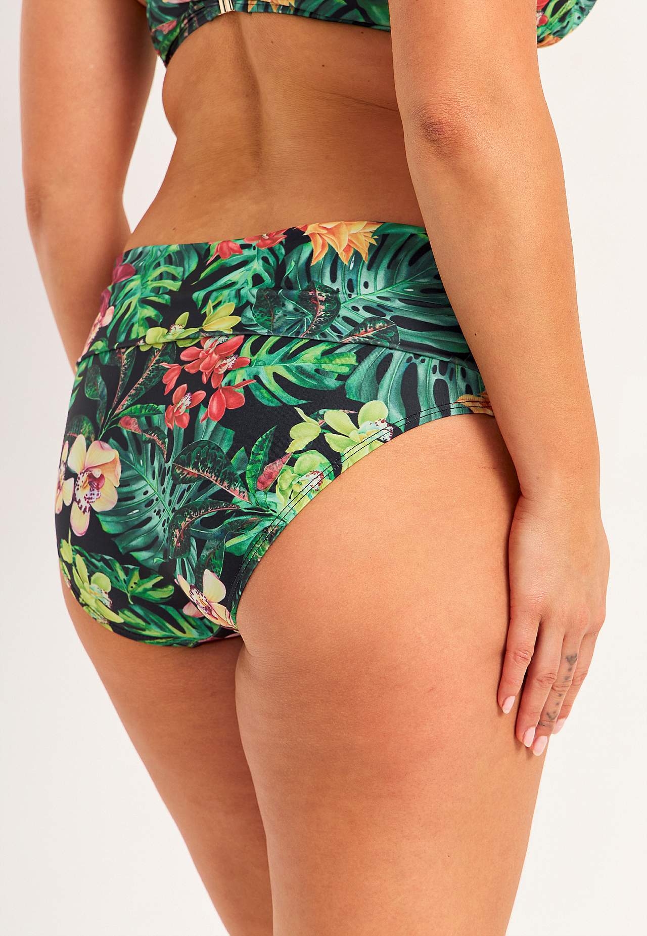 Bikinitrusse med foldbar kant ved taljen