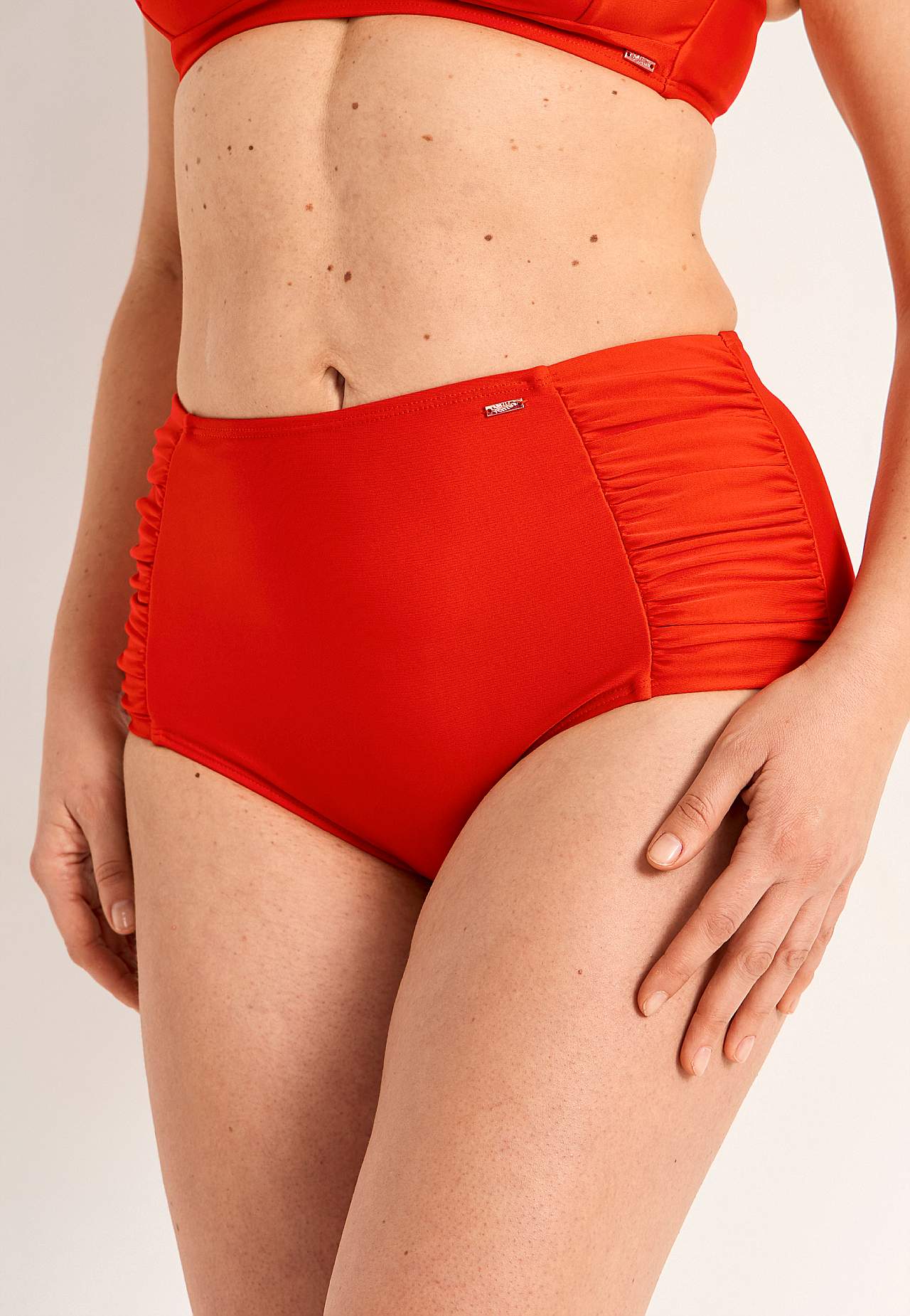 Ensfarvet bikiniunderdel med høj talje Honolulu