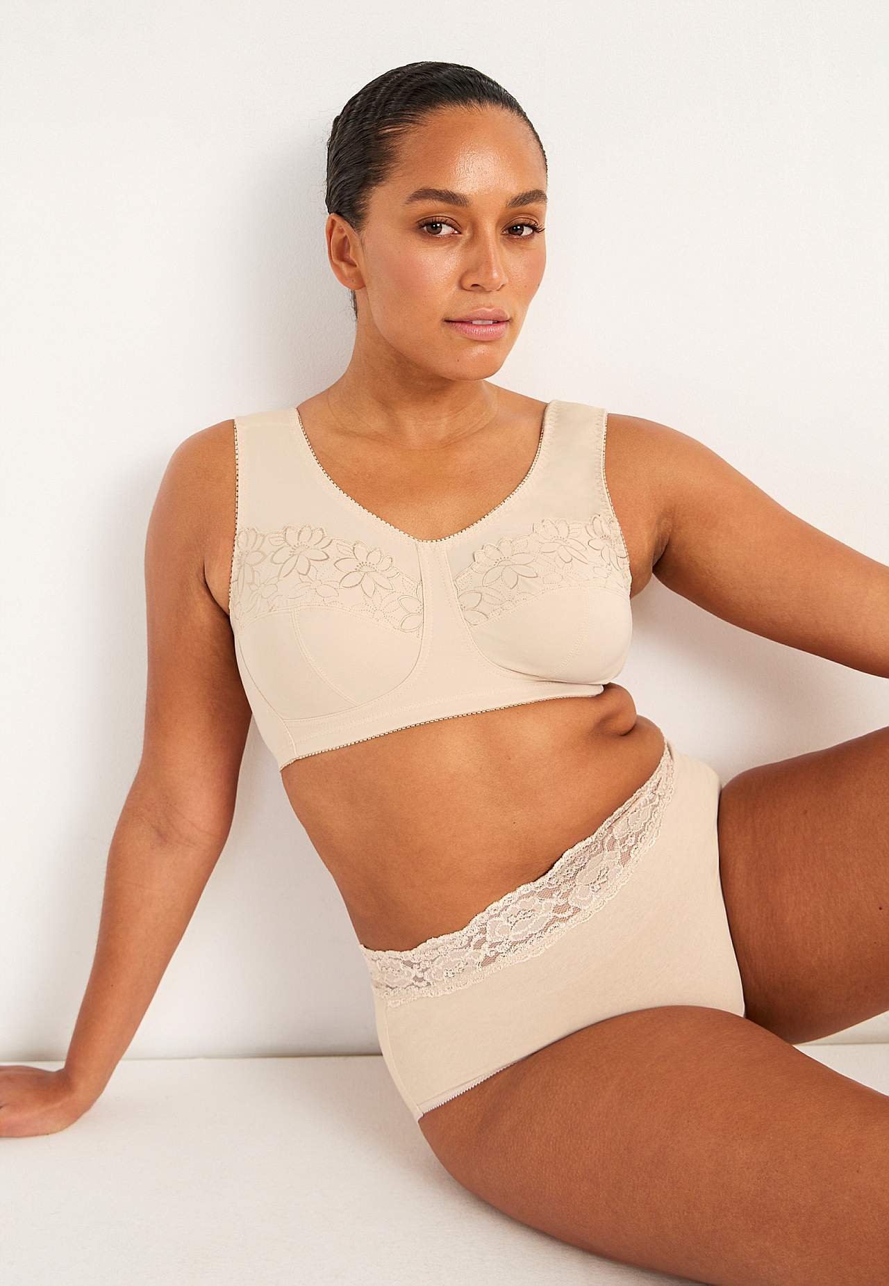 Soft BH med broderi