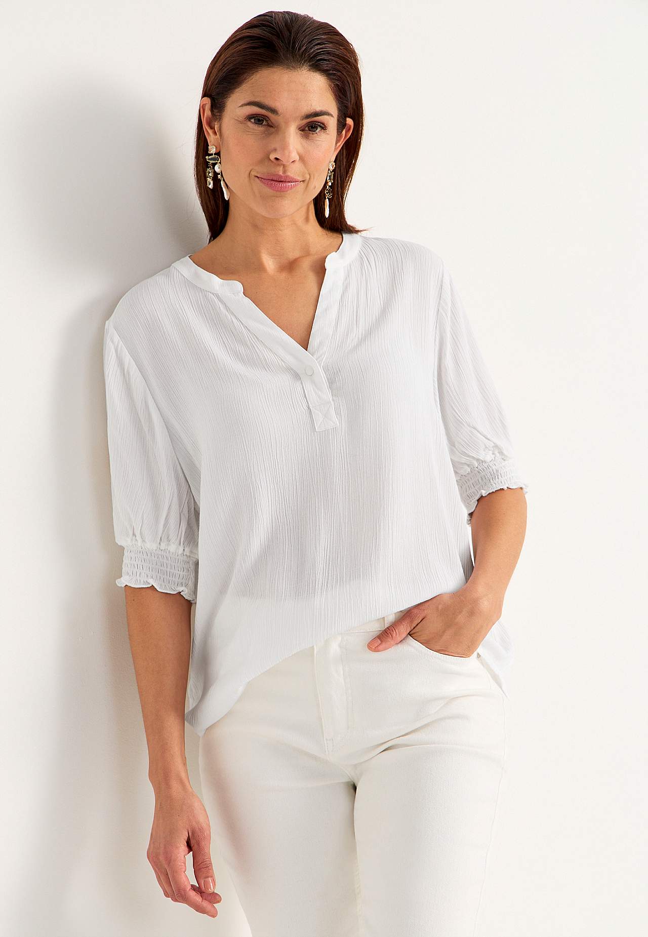 Kreppet bluse med smock