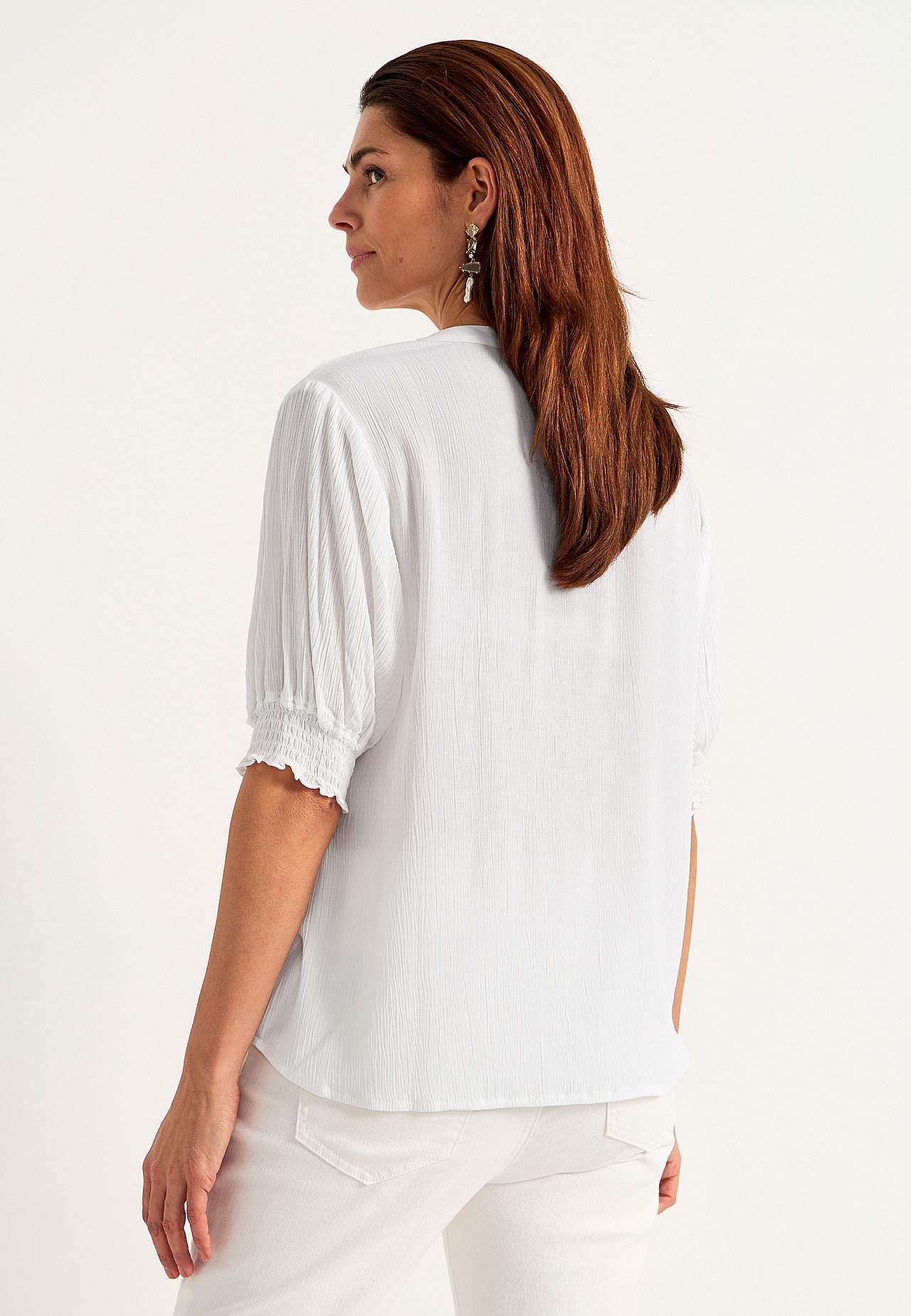 Kreppet bluse med smock