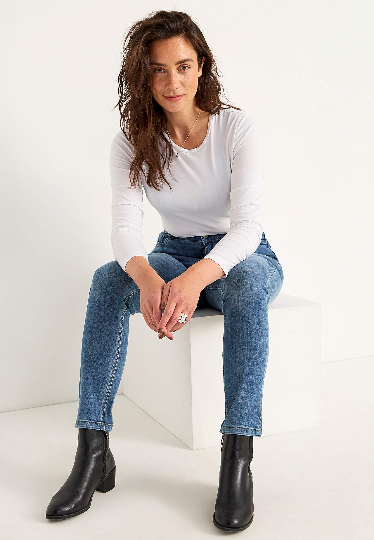 Jeans med elastik i siderne