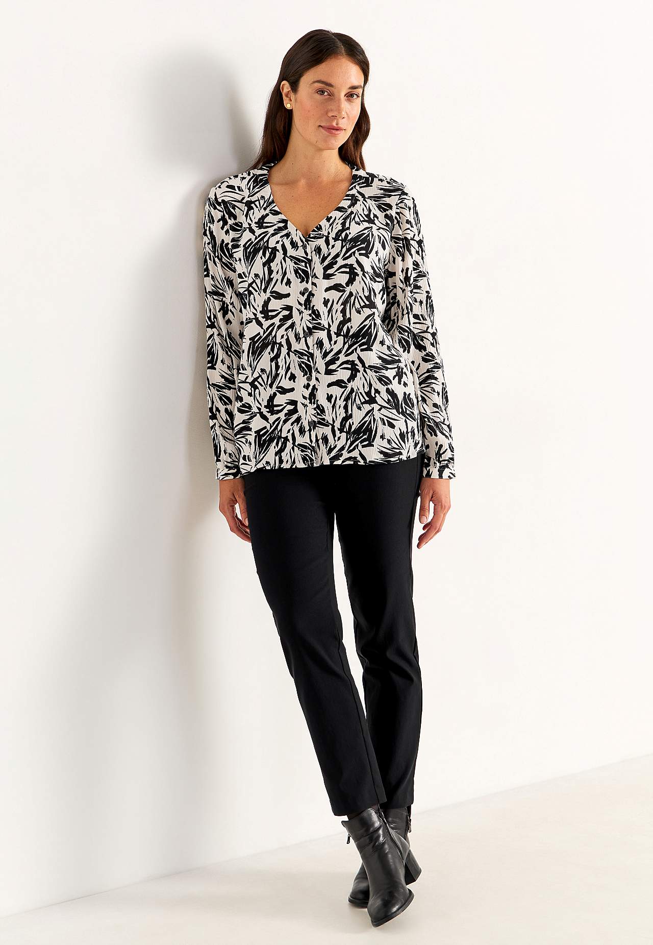 Bluse med crepe kvalitet