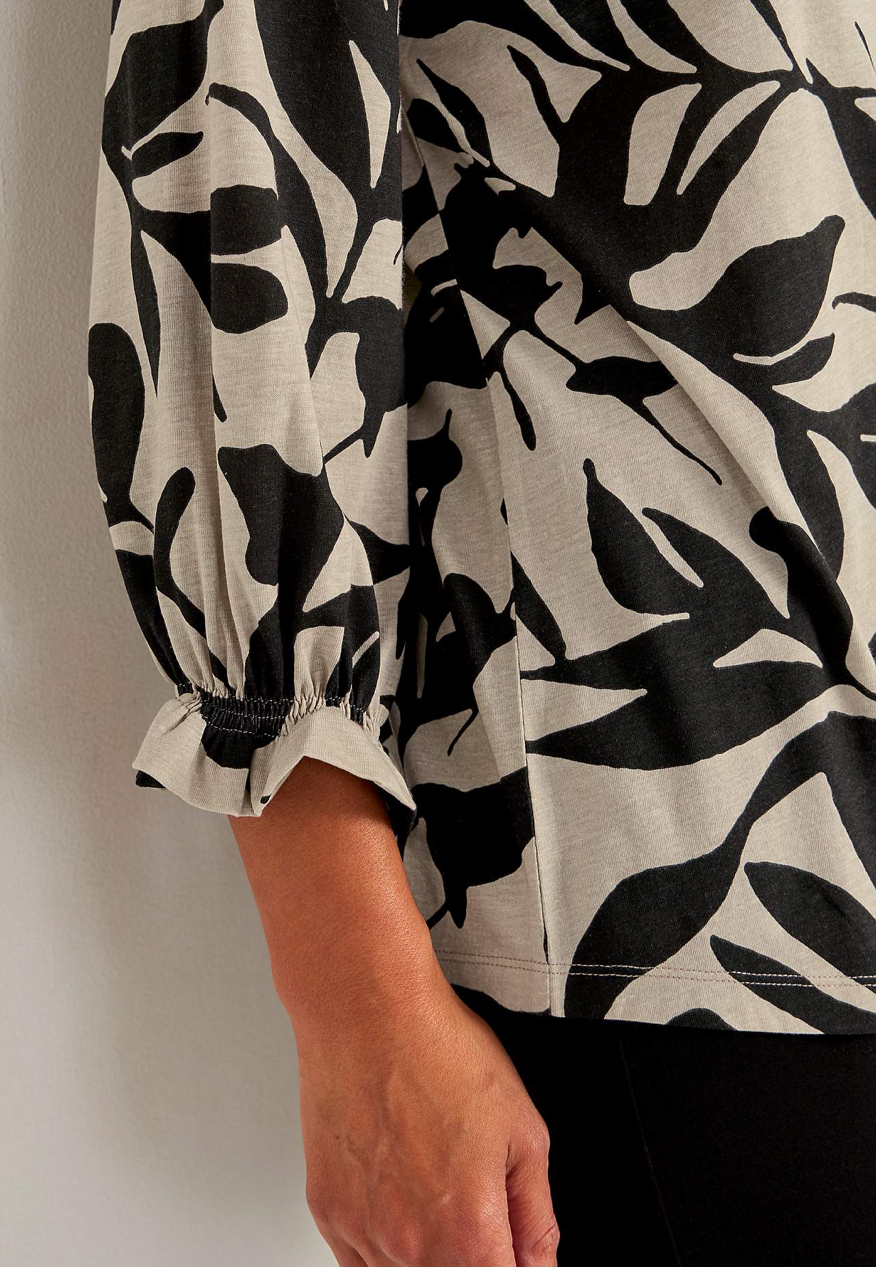 Jerseytop med smockdetalje