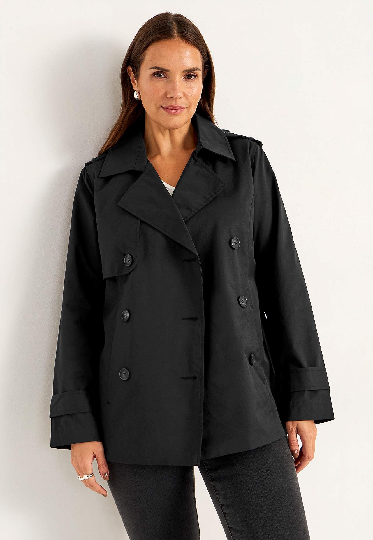 Dobbeltbrystet, kort trenchcoat