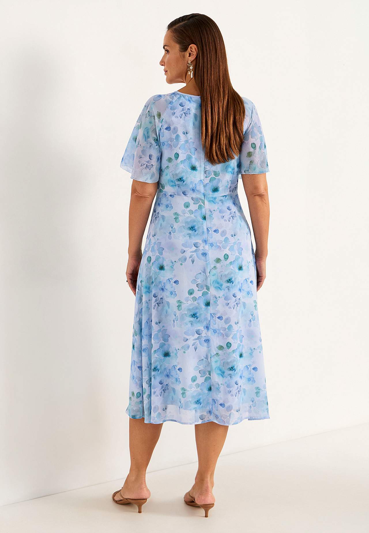 Blomstret chiffon kjole