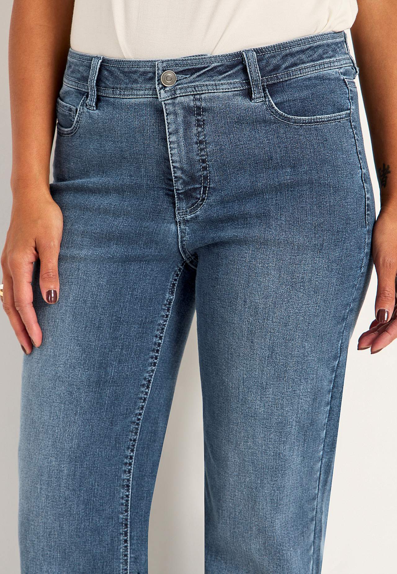 Brede jeans i denim med superstræk