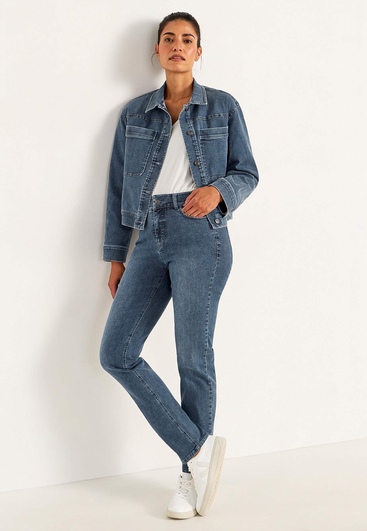 Lige jeans i denim med superstræk