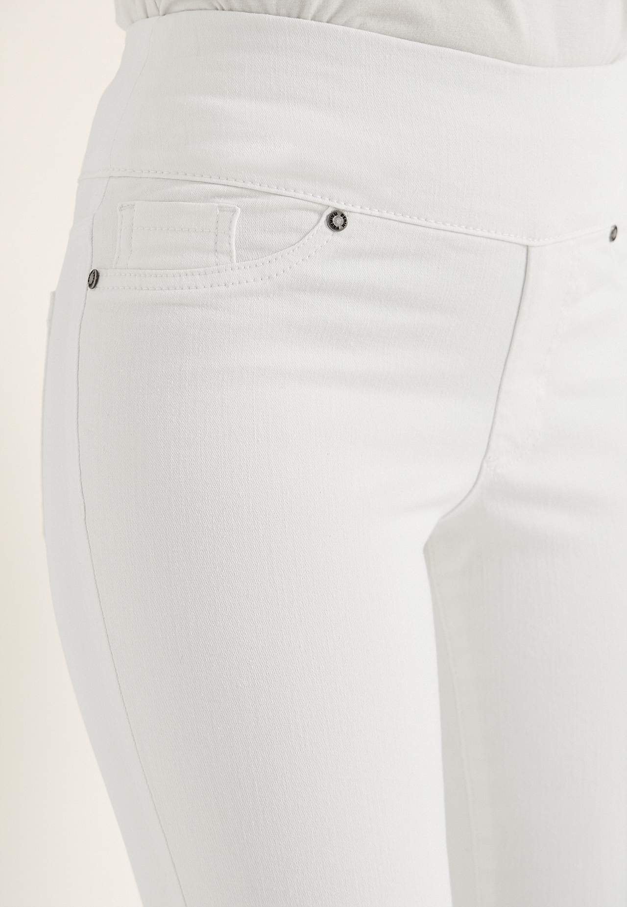 Superkomfortable ankeljeans i denim