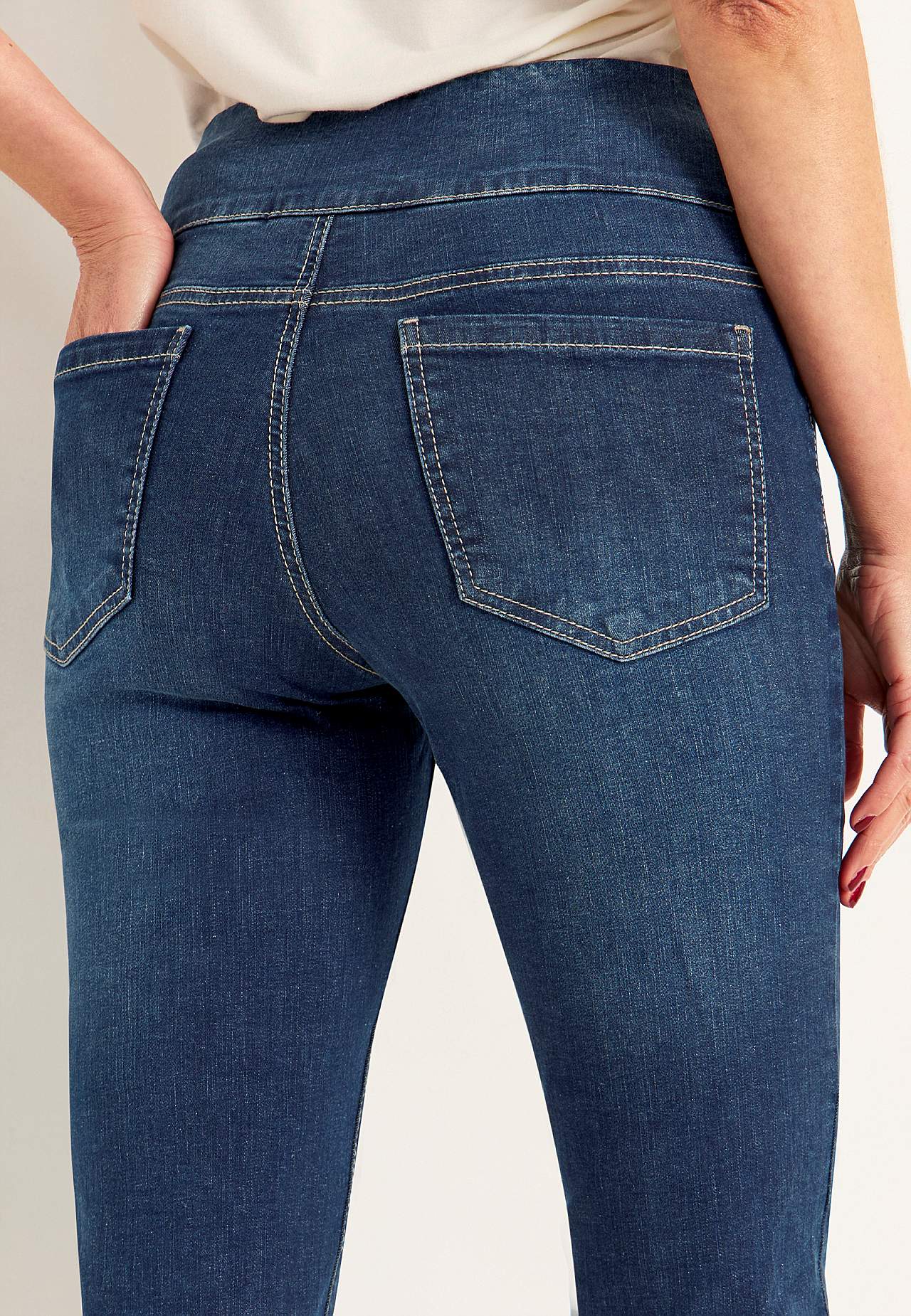 Superkomfortable ankeljeans i denim