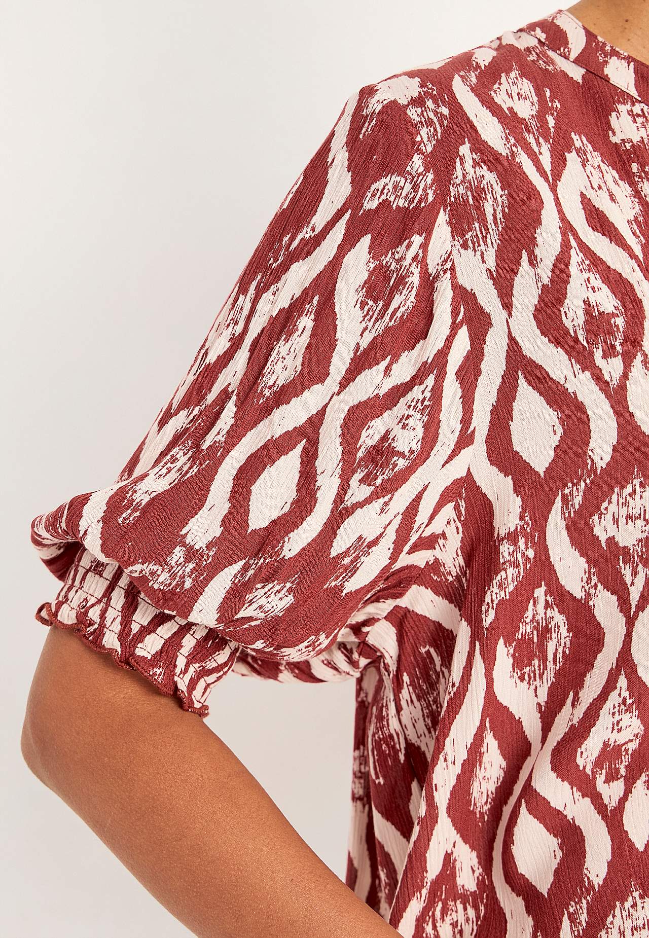 Kreppet bluse