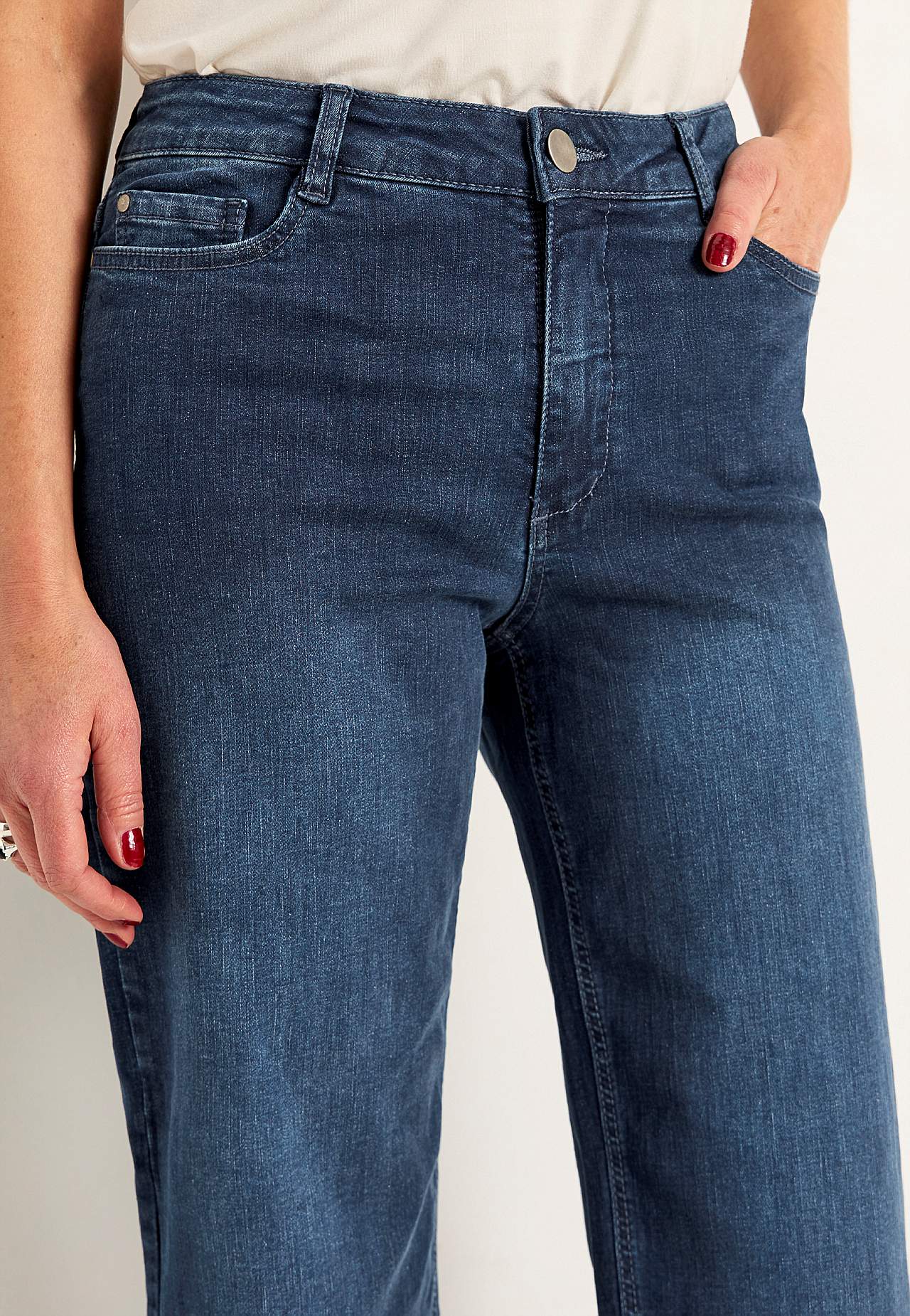 Elastiske ankeljeans
