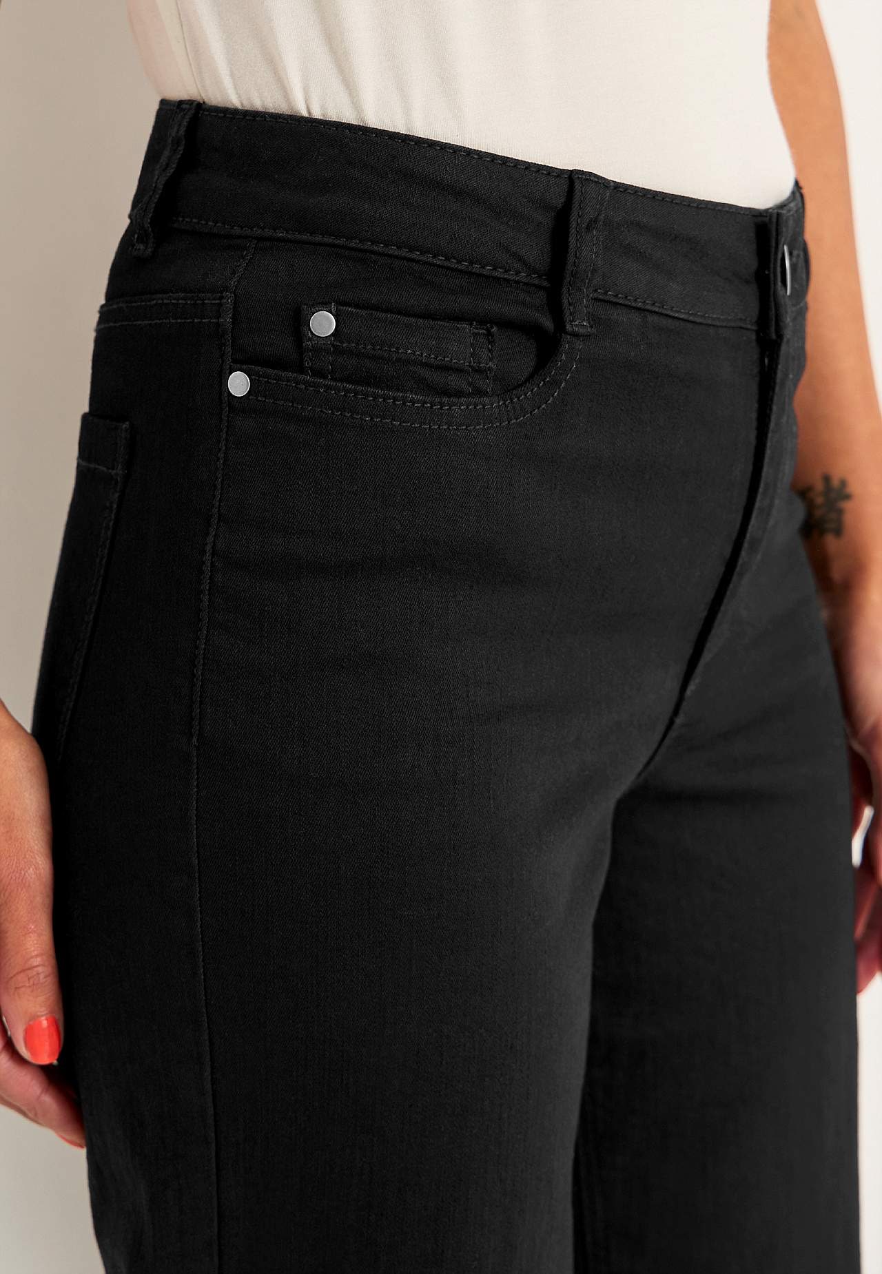 Elastiske ankeljeans