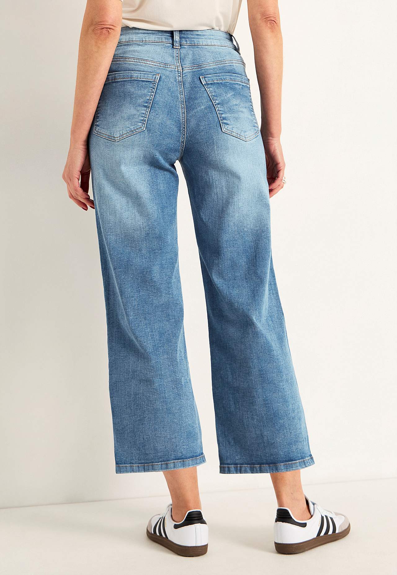 Elastiske ankeljeans