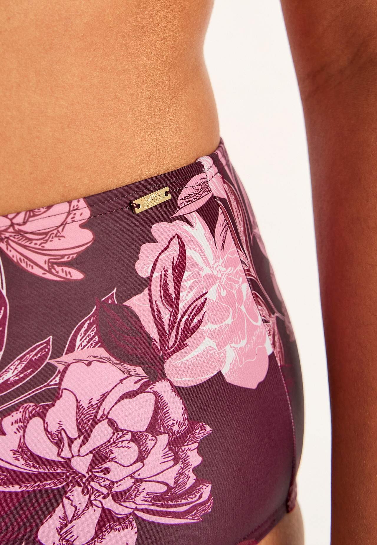 Bikiniunderdel med høj talje