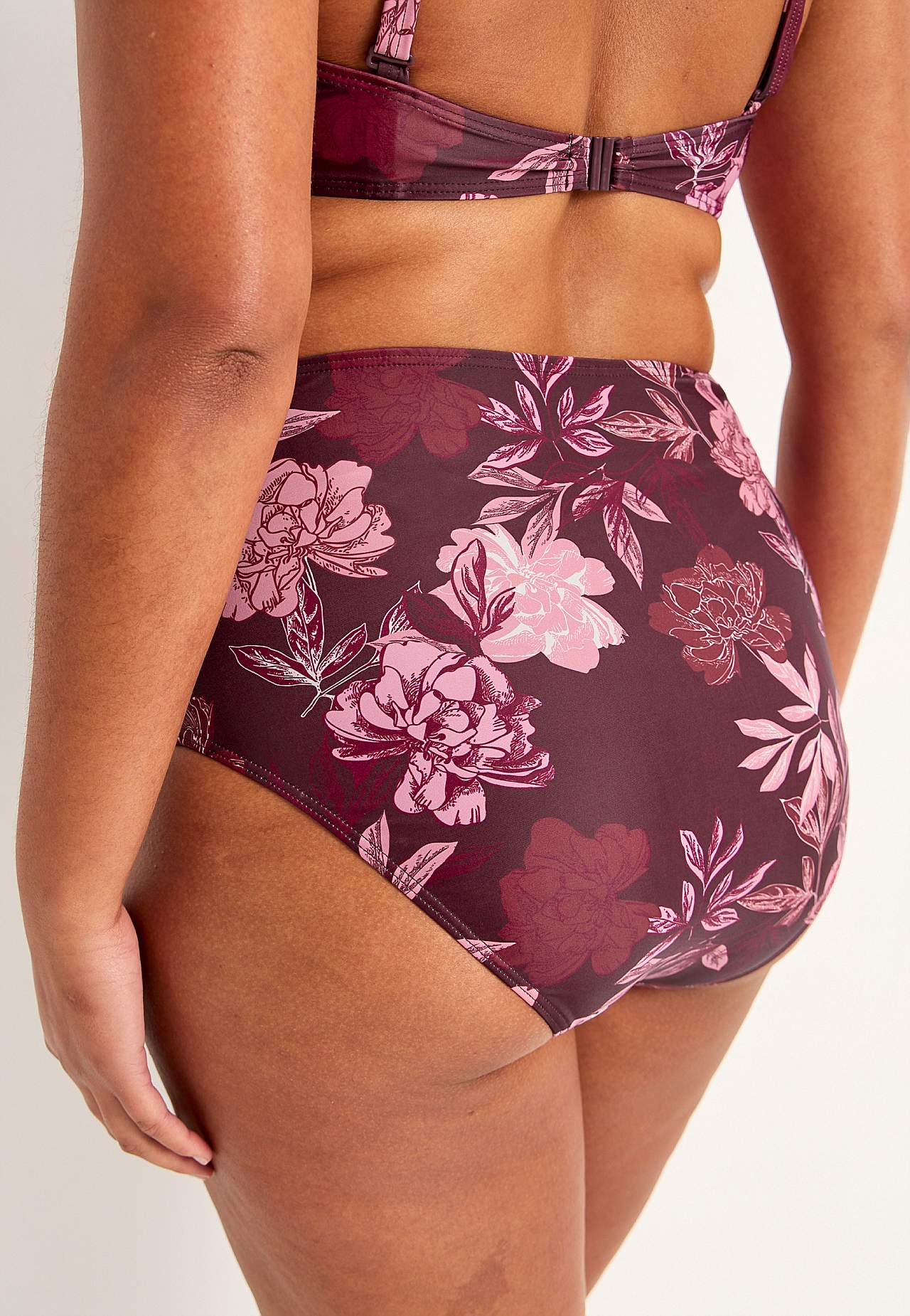 Bikiniunderdel med høj talje