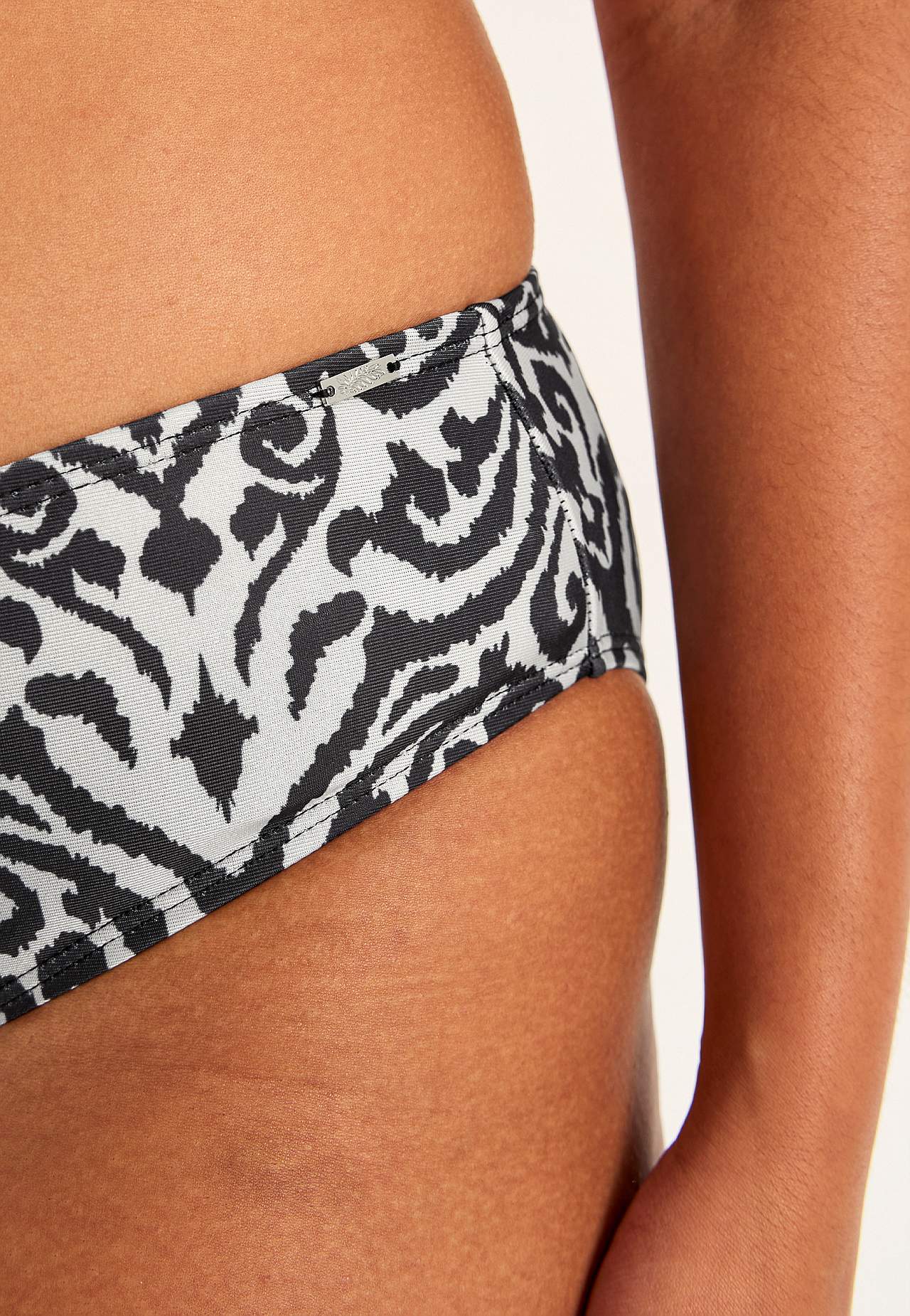 Bikiniunderdel med normal talje