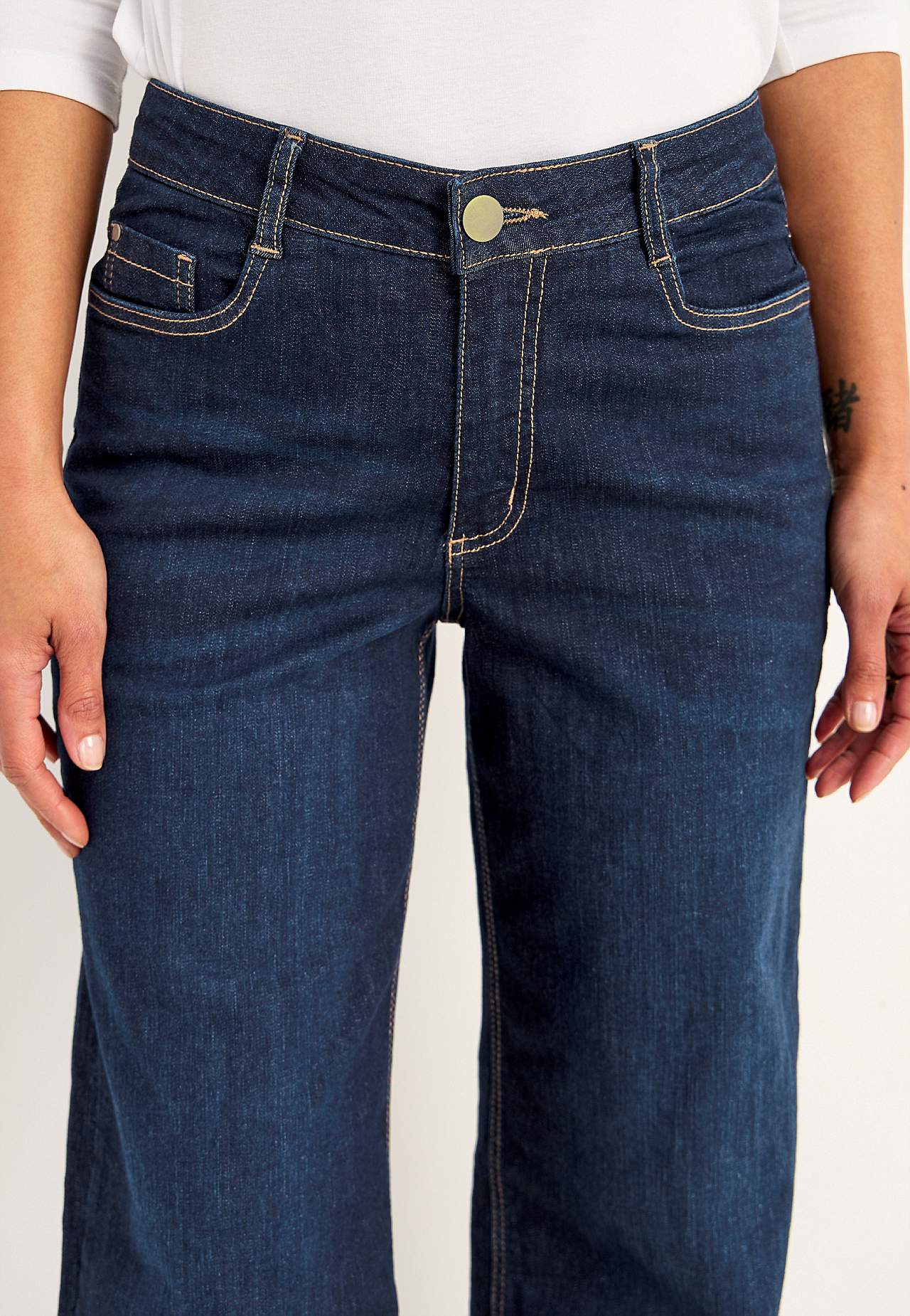 Brede, lange jeans med høj talje