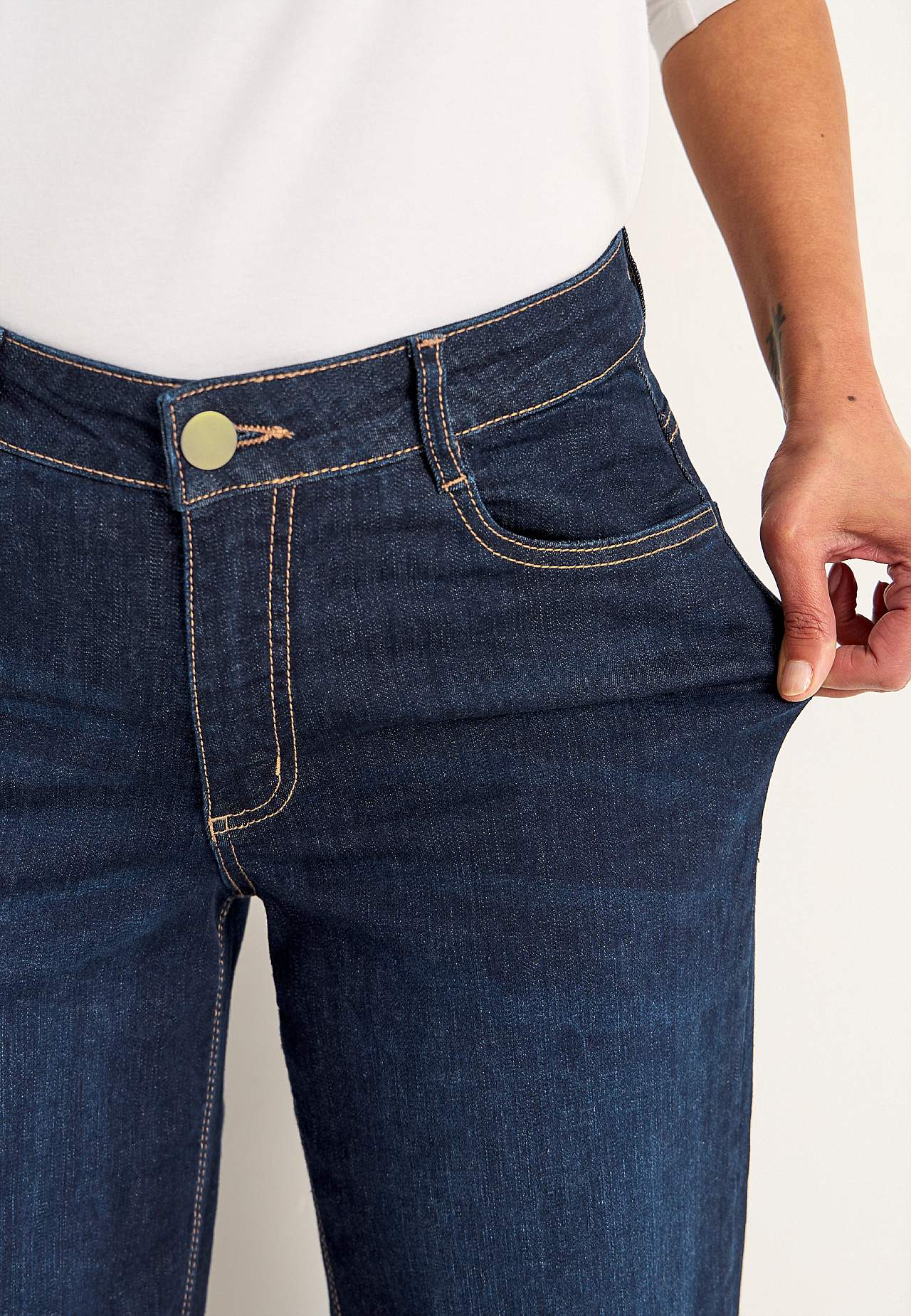 Brede, lange jeans med høj talje