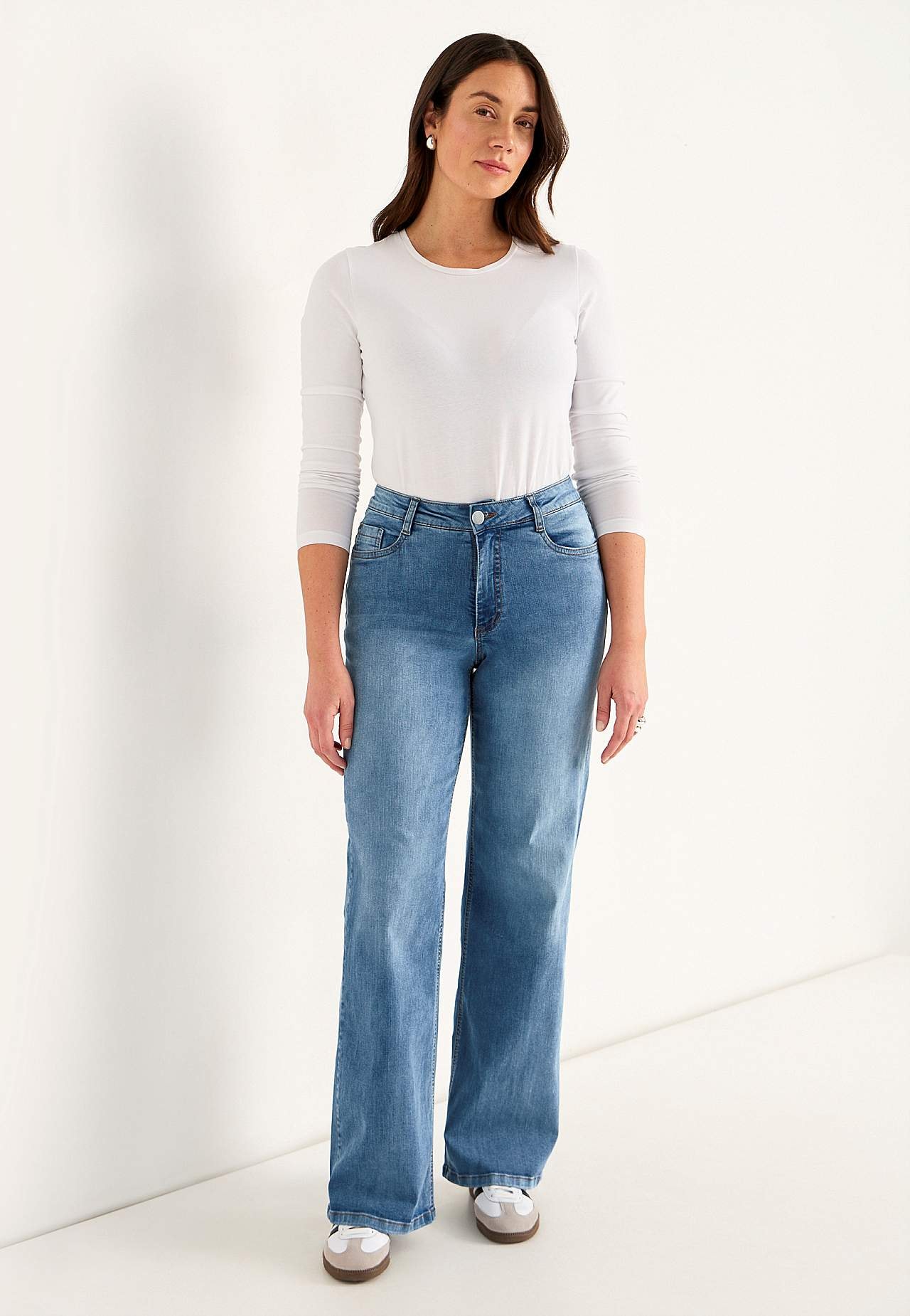 Brede, lange jeans med høj talje