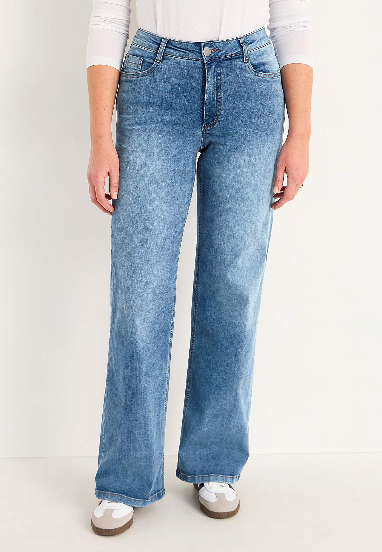 Brede, lange jeans med høj talje