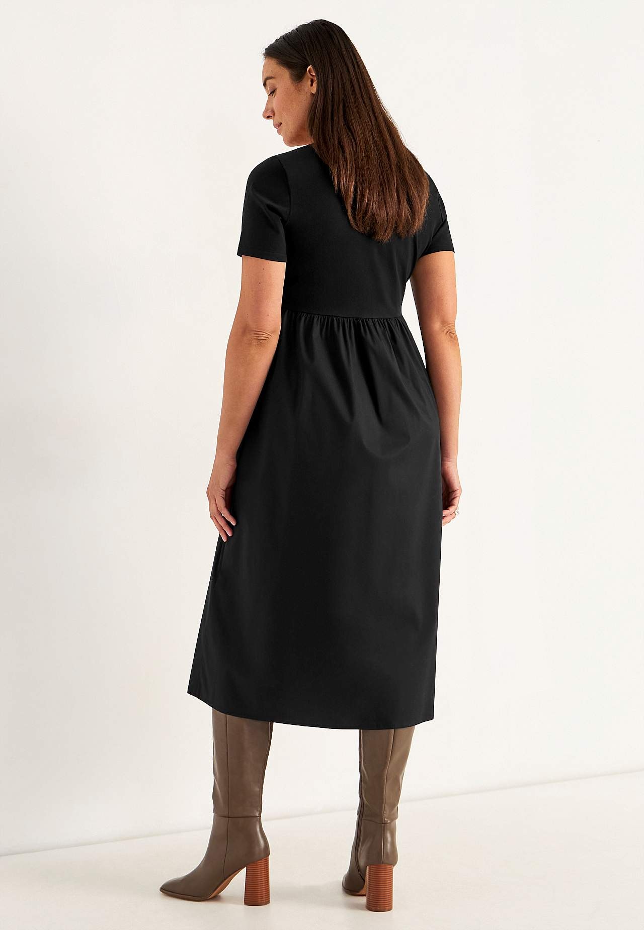 Kjole i poplin og jersey