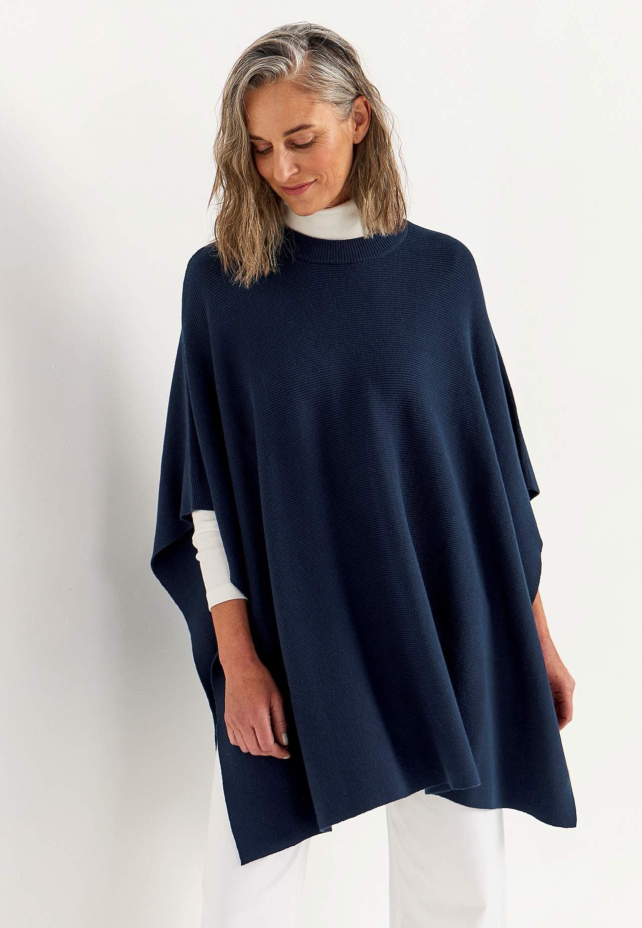 Fintstrikket poncho