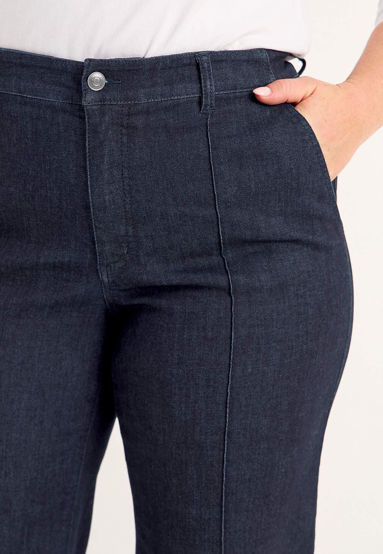 Brede jeans med syede pressefolder Mia