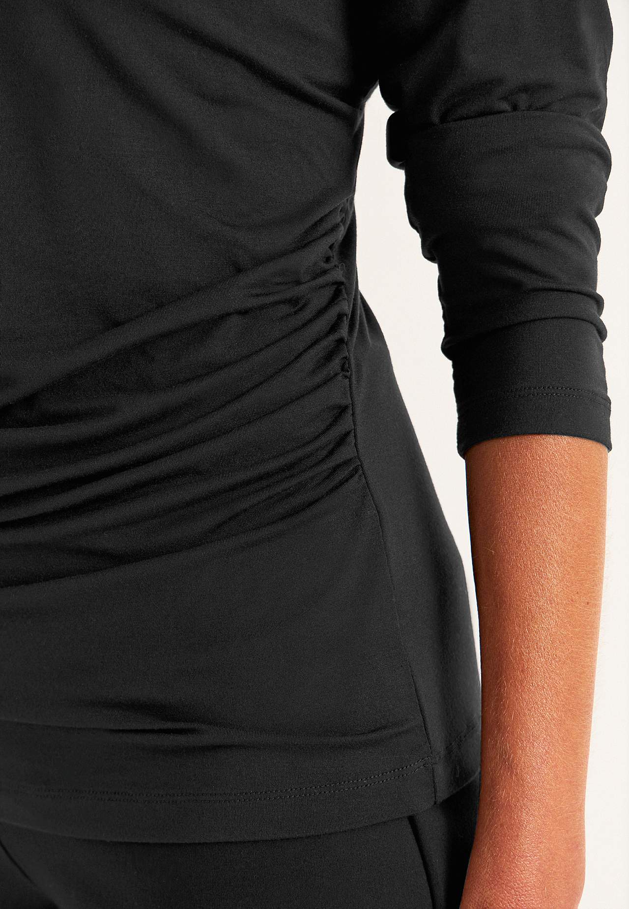 Top Premium i modal med rynkedetaljer