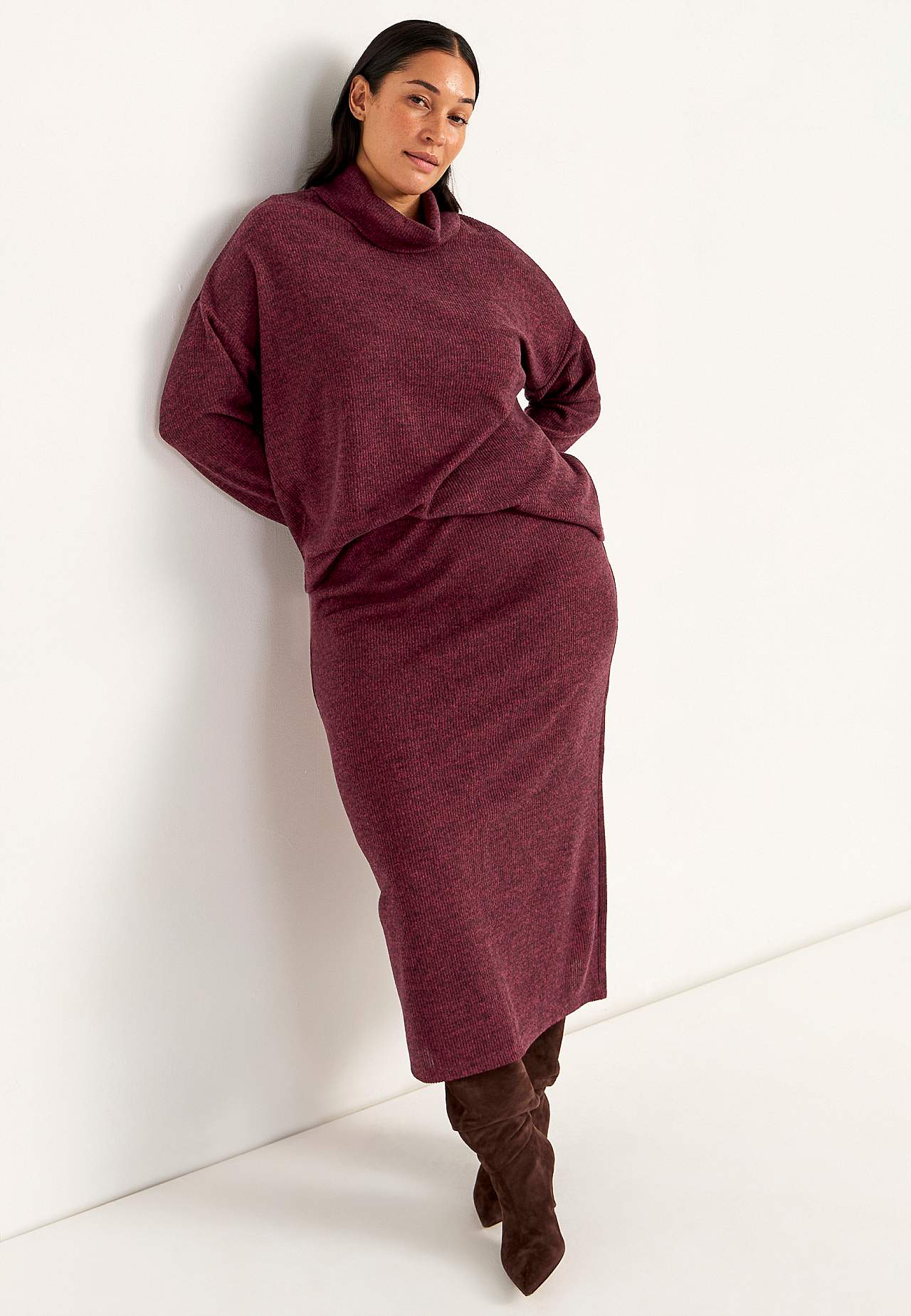 Superblød nederdel med slids Beata