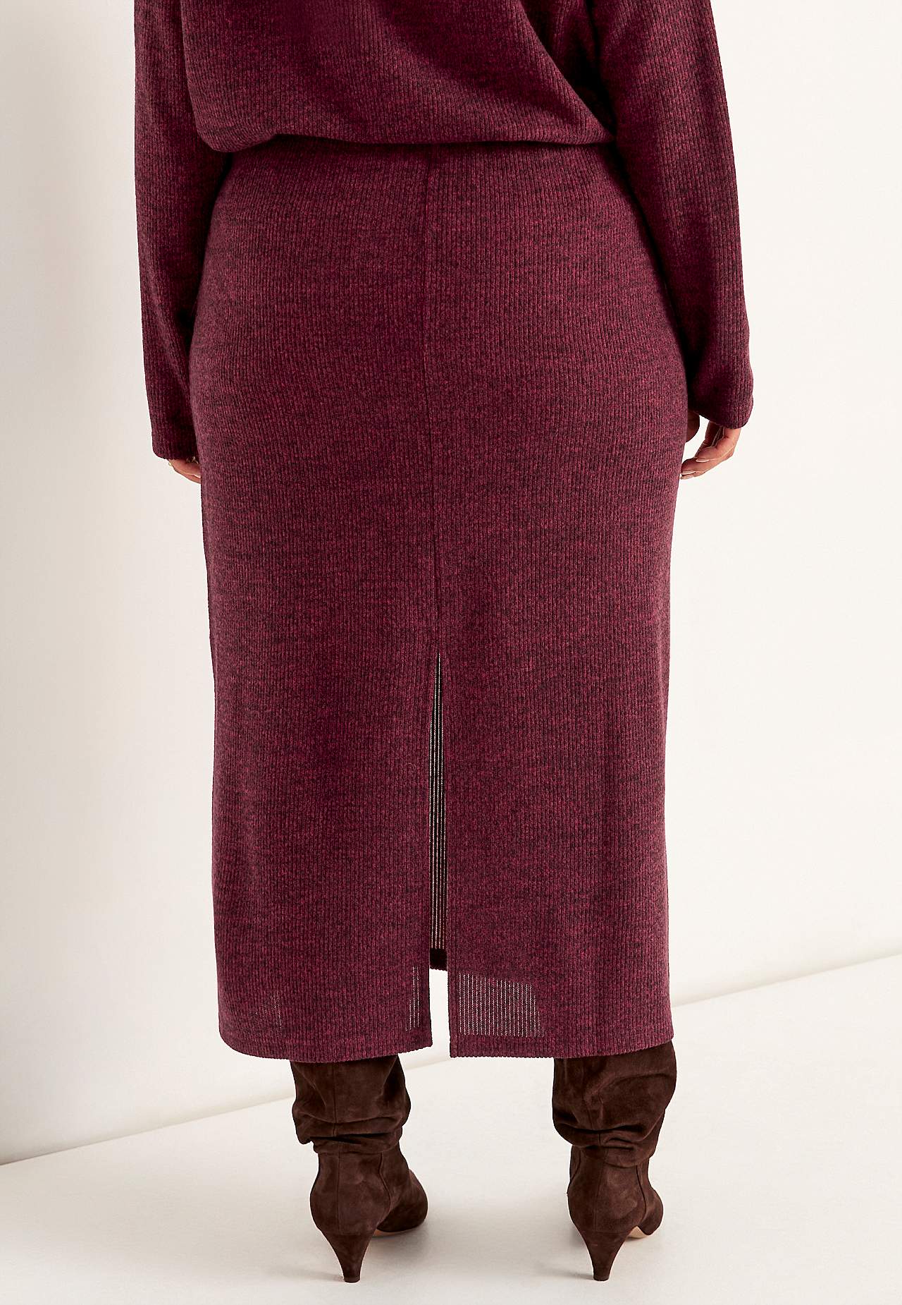 Superblød nederdel med slids Beata