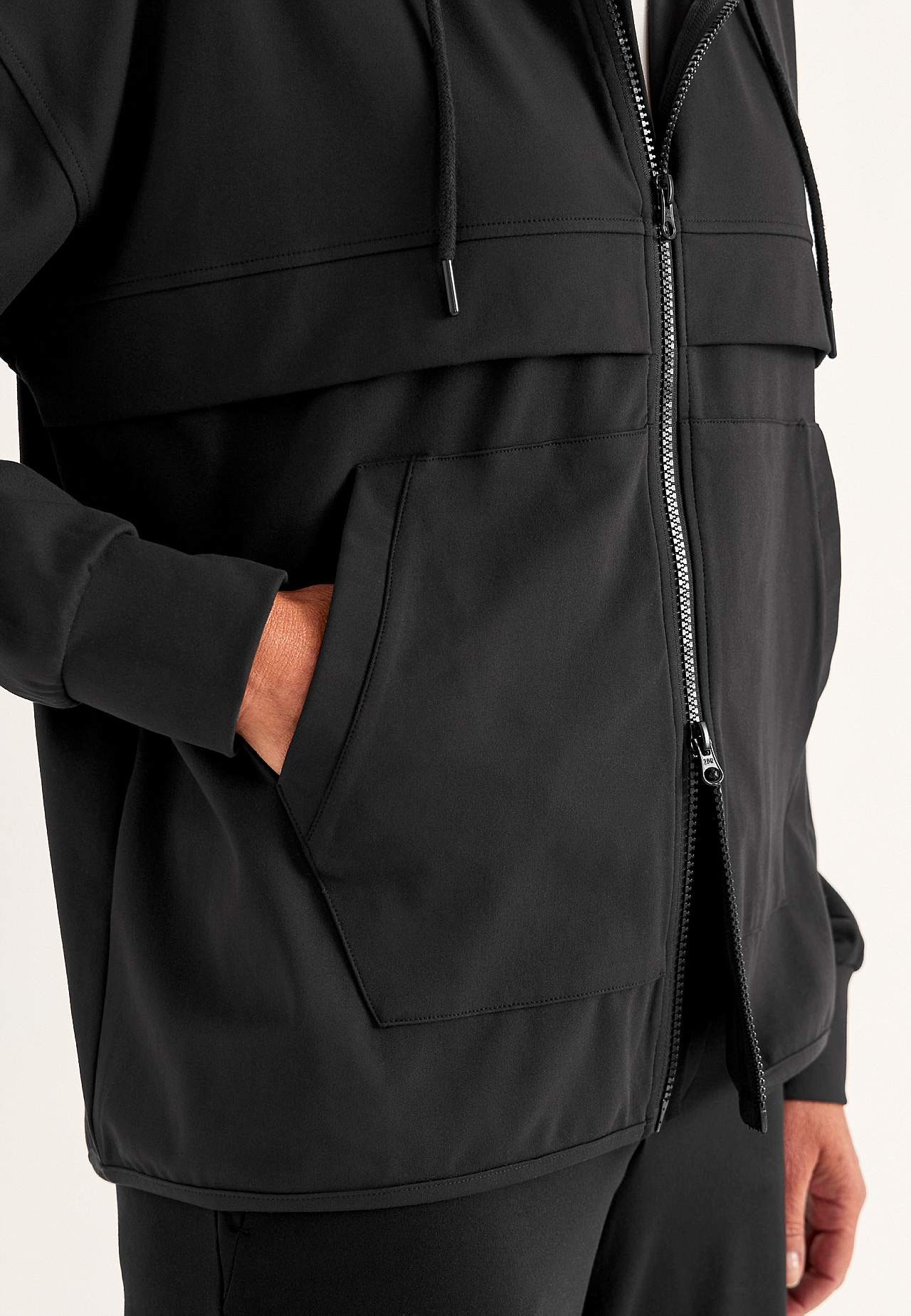 Alsidig jakke med hætte Daria