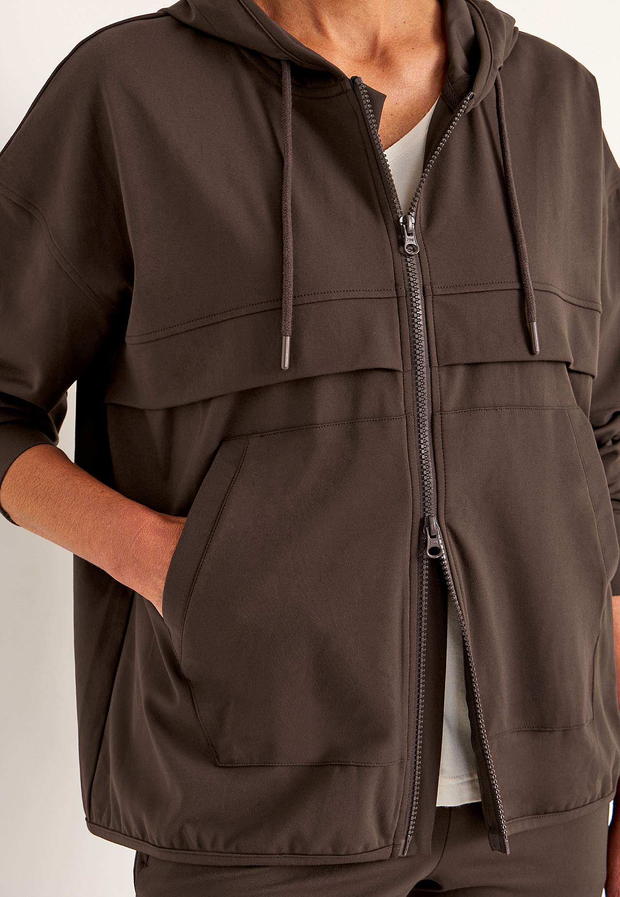 Alsidig jakke med hætte Daria