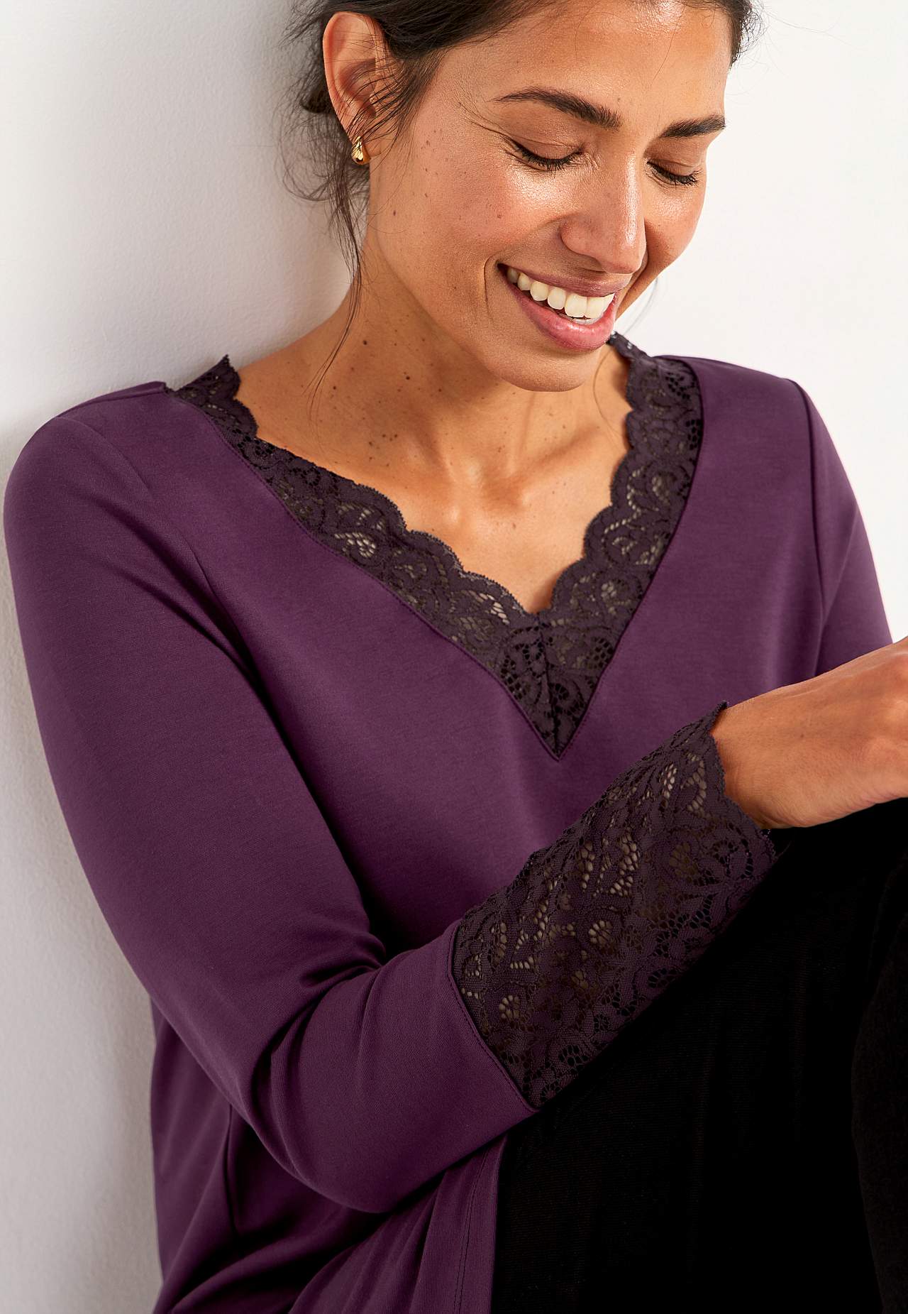 Jerseytunika med blondedetaljer