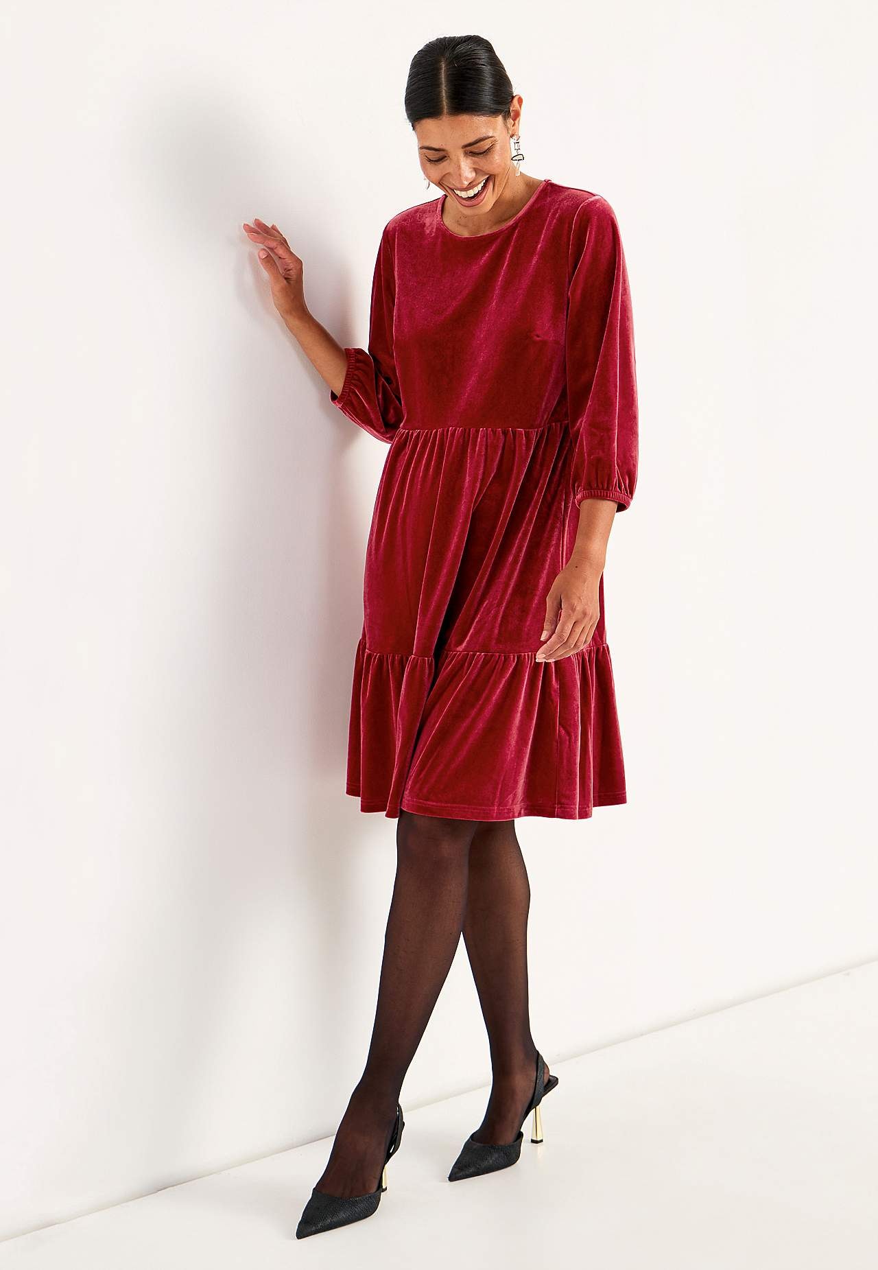 Fløjlskjole med volanter