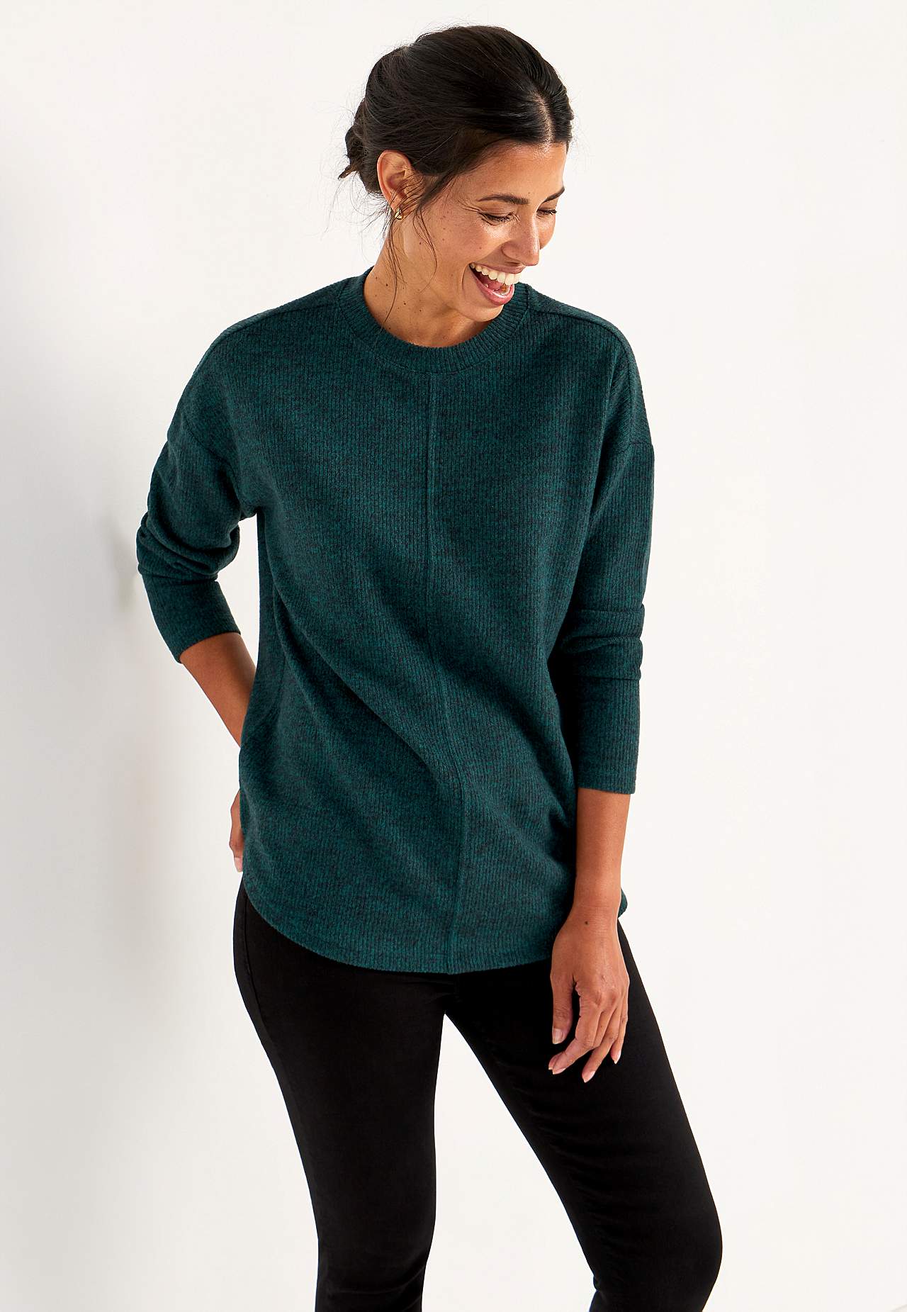 Superblød trøje med dekorativ midtersøm Beata