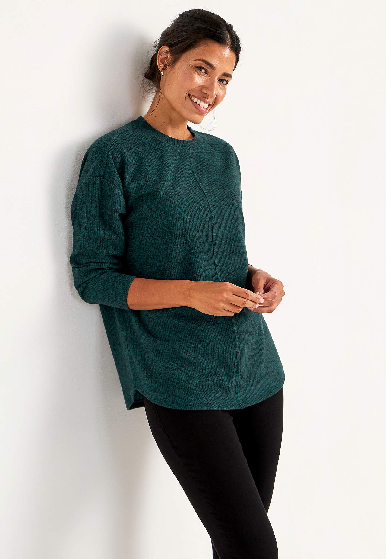 Superblød trøje med dekorativ midtersøm Beata