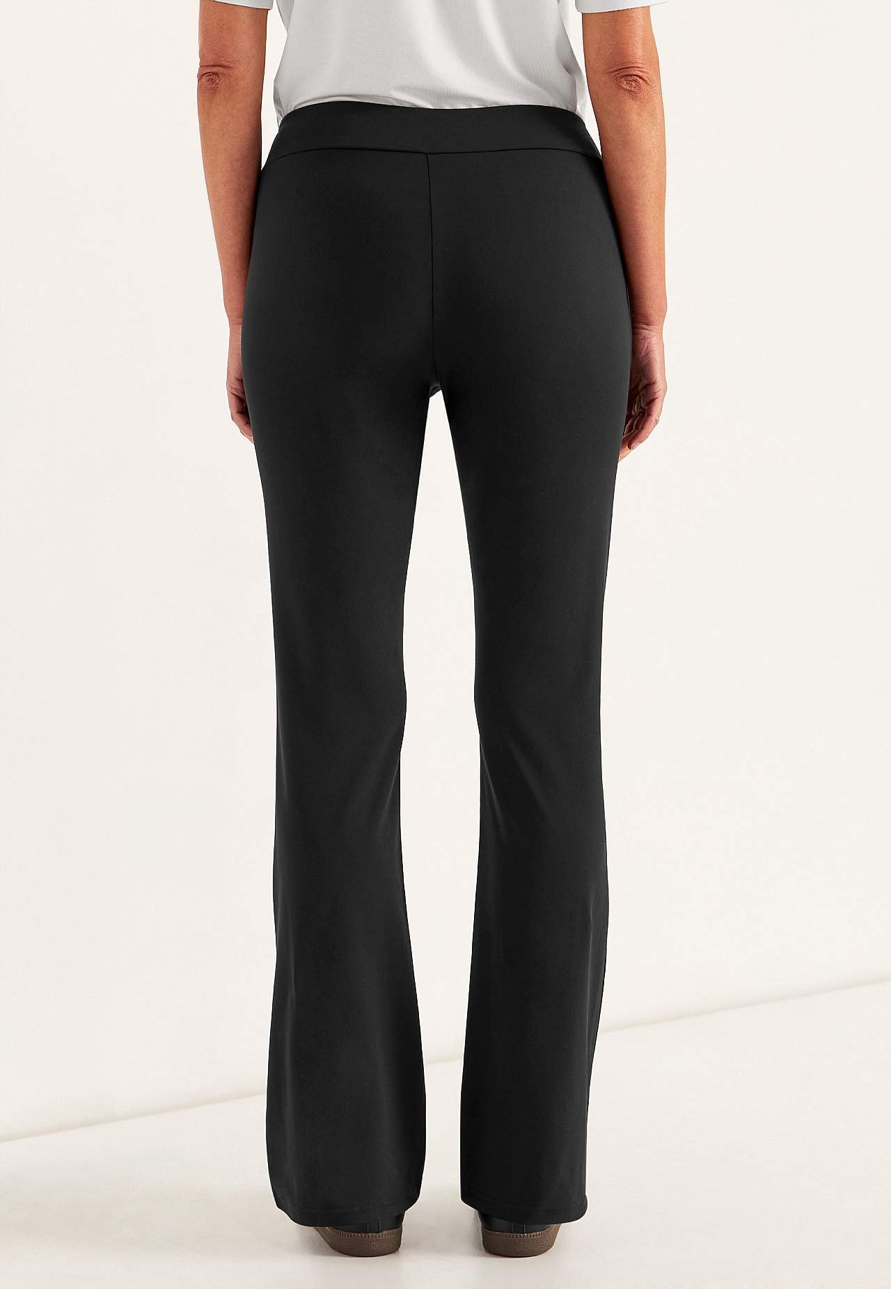 Alsidige jerseybukser med en bootcut Daria