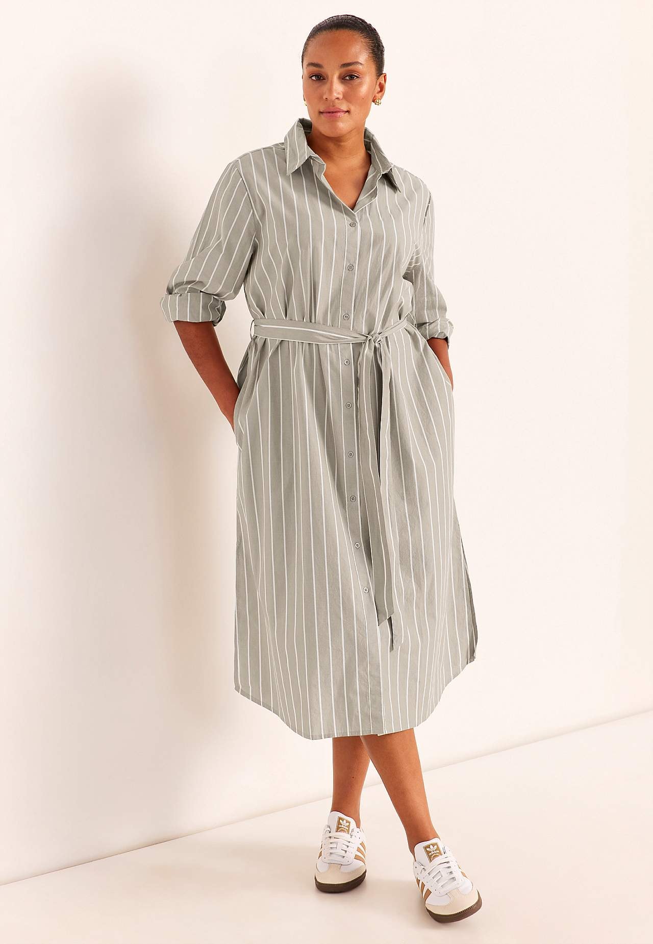 Stribet kjole med lommer