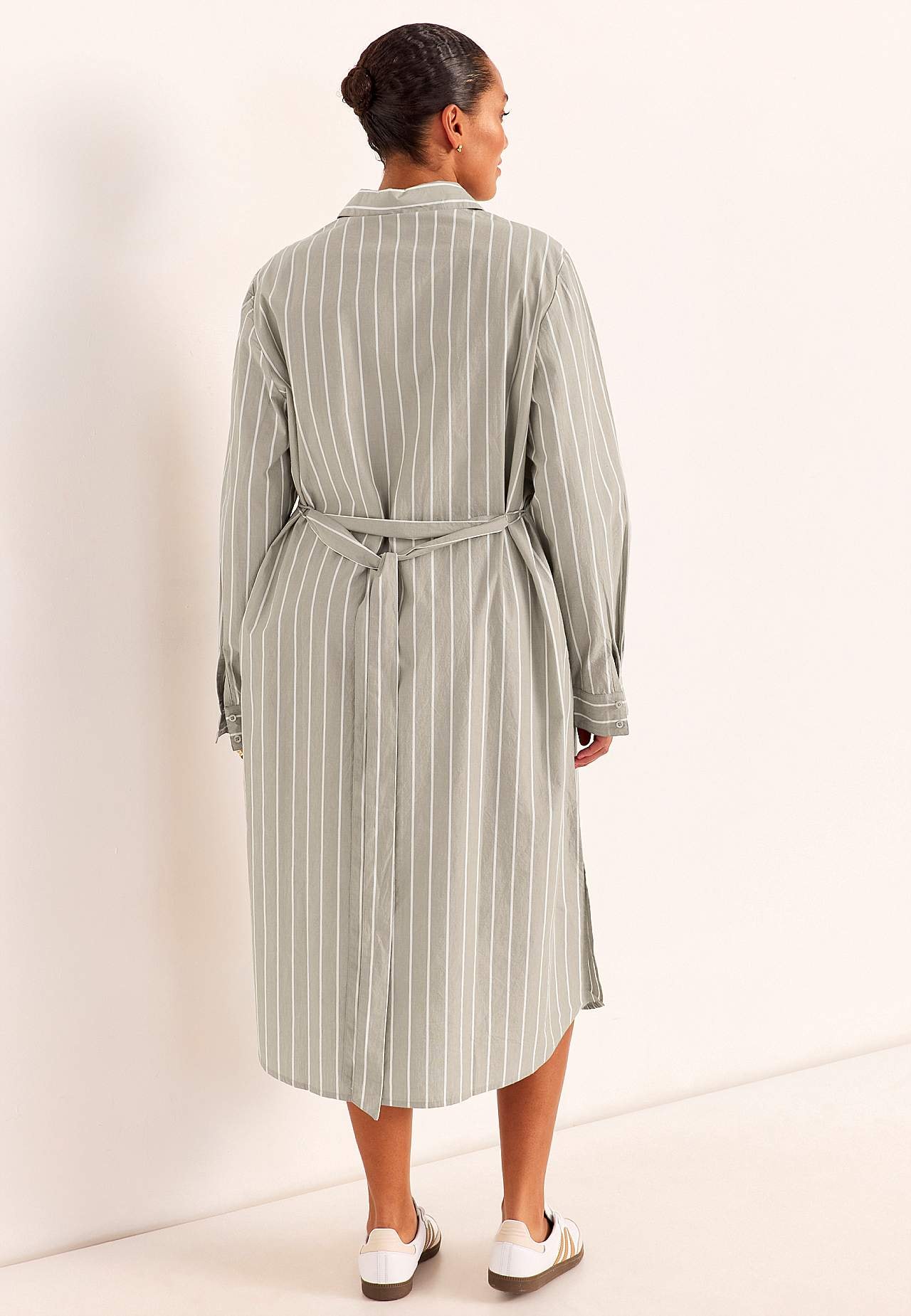 Stribet kjole med lommer