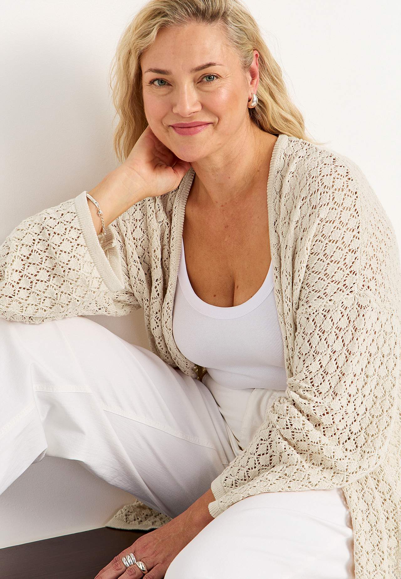 Strikket cardigan med hulmønster