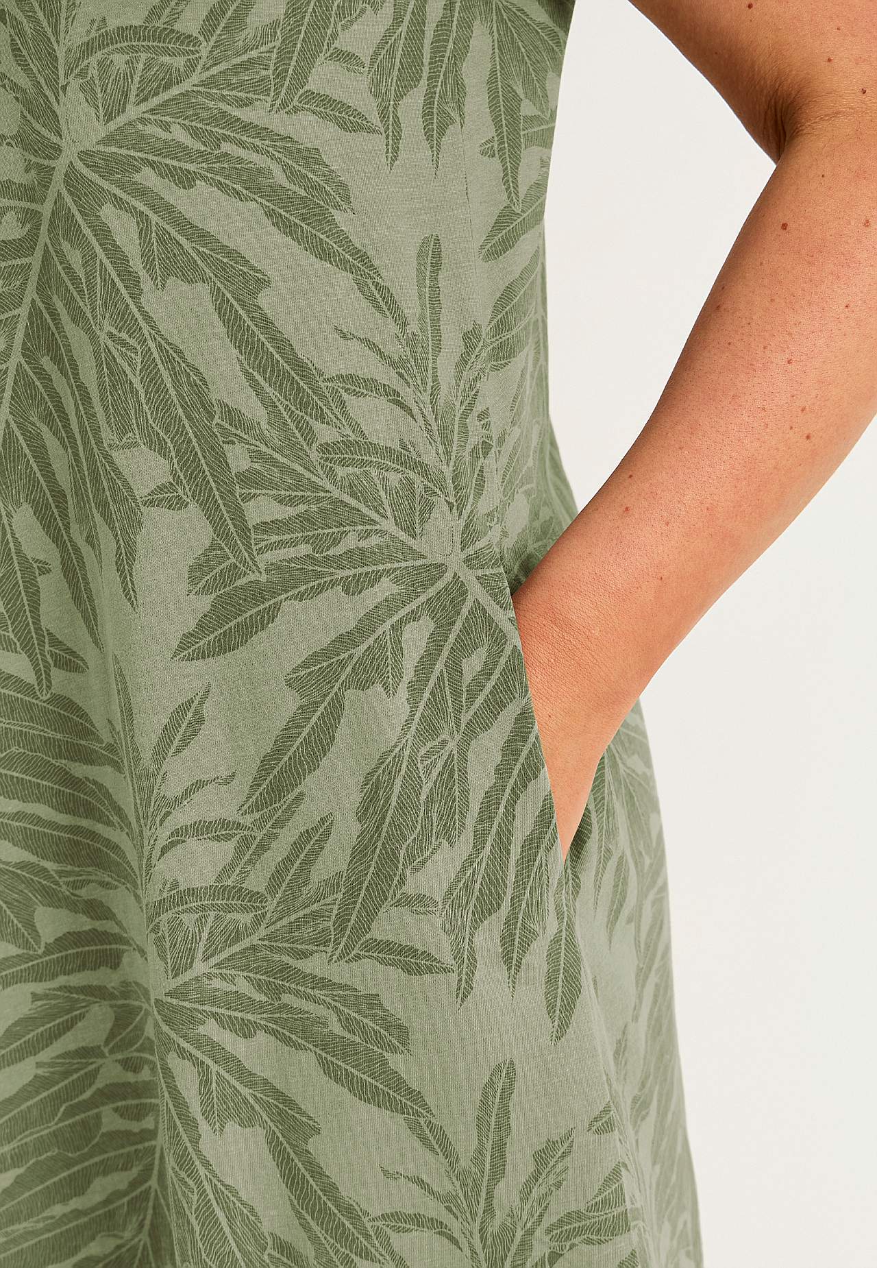 Kjole i økologisk bomuld med lommer