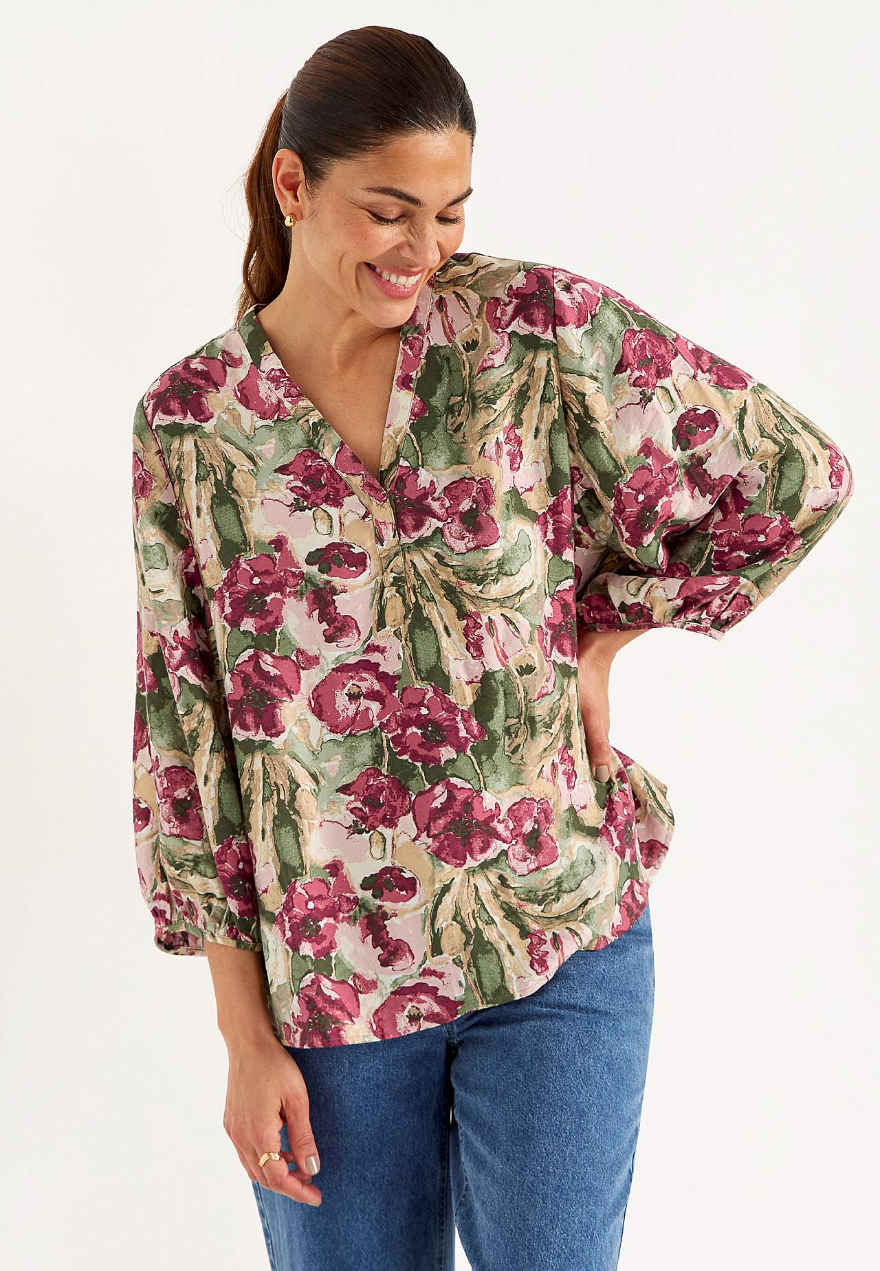Viskosebluse med et blomstermønster