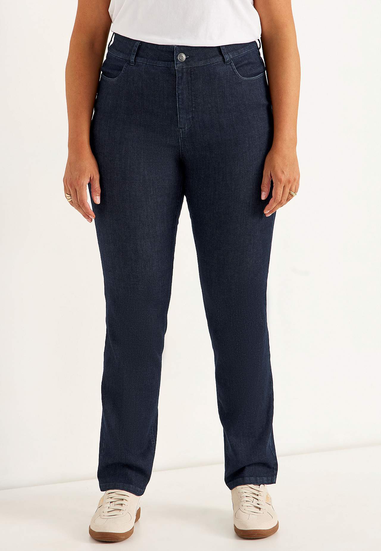 Lige jeans i denim med superstræk - to længder