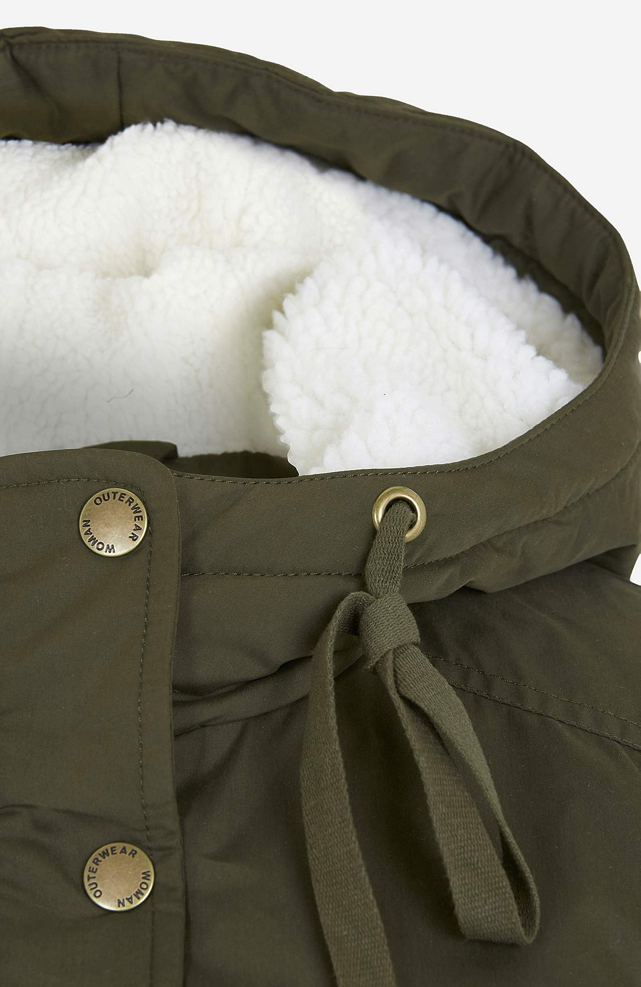 Parka med pileforet hætte