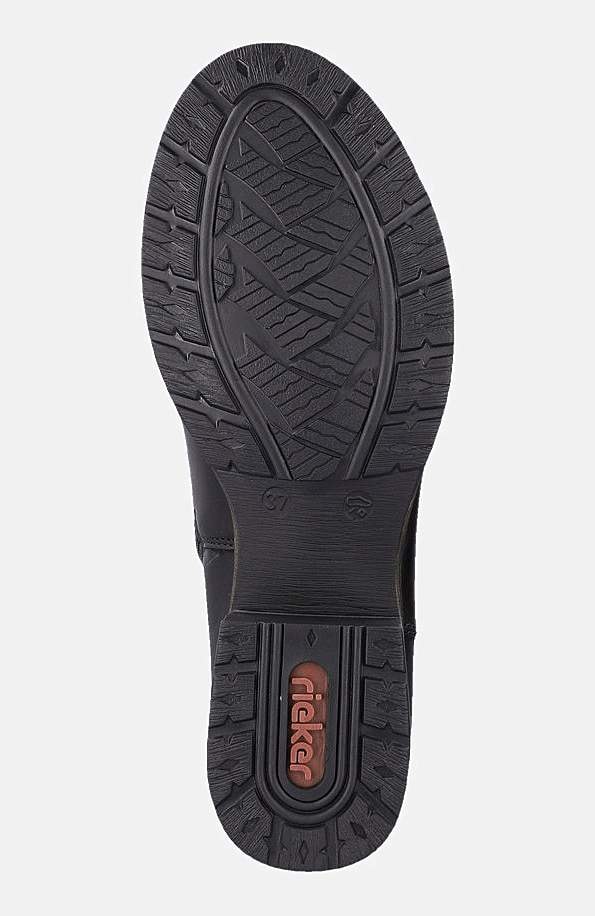 Støvle med elastisk skaft